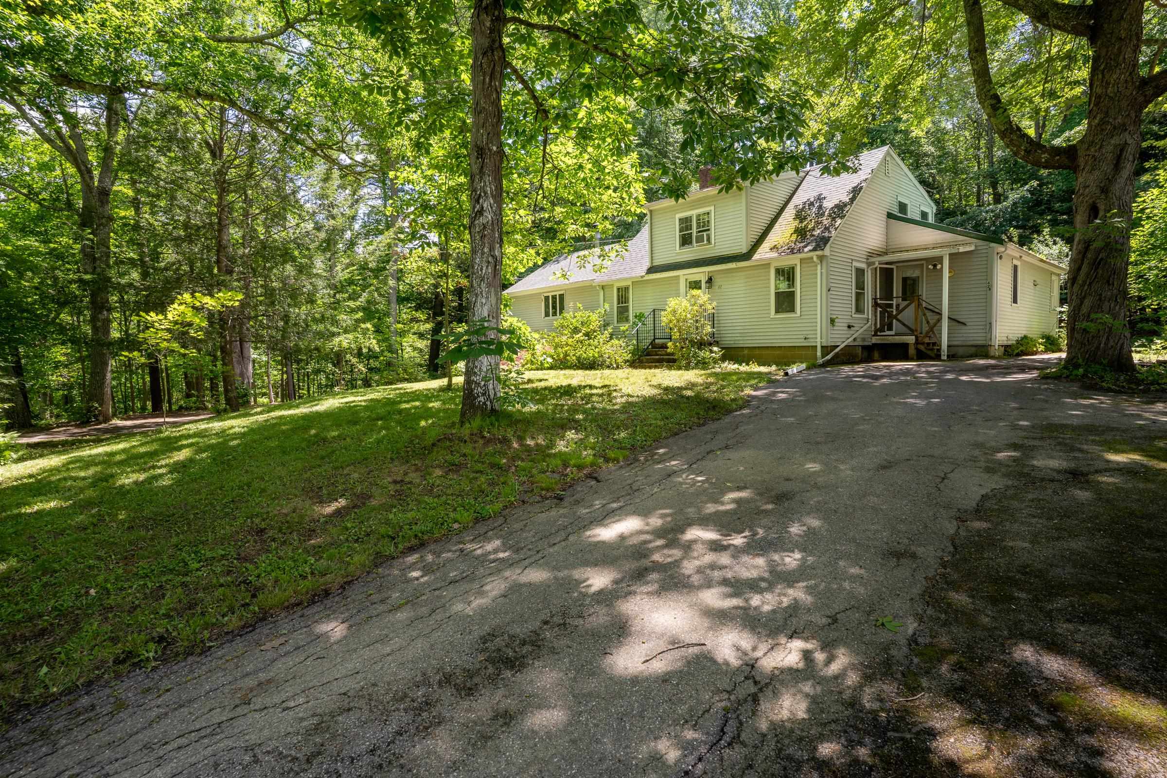 42 Sherburne Rd, Lee, NH 03861