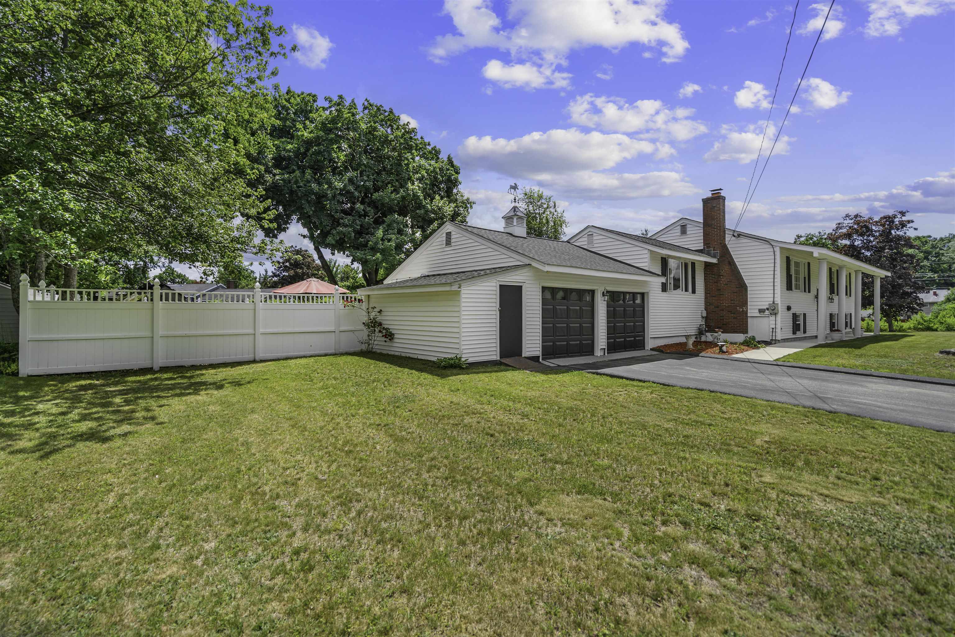 1 Birchwood Dr, Merrimack, NH 03054