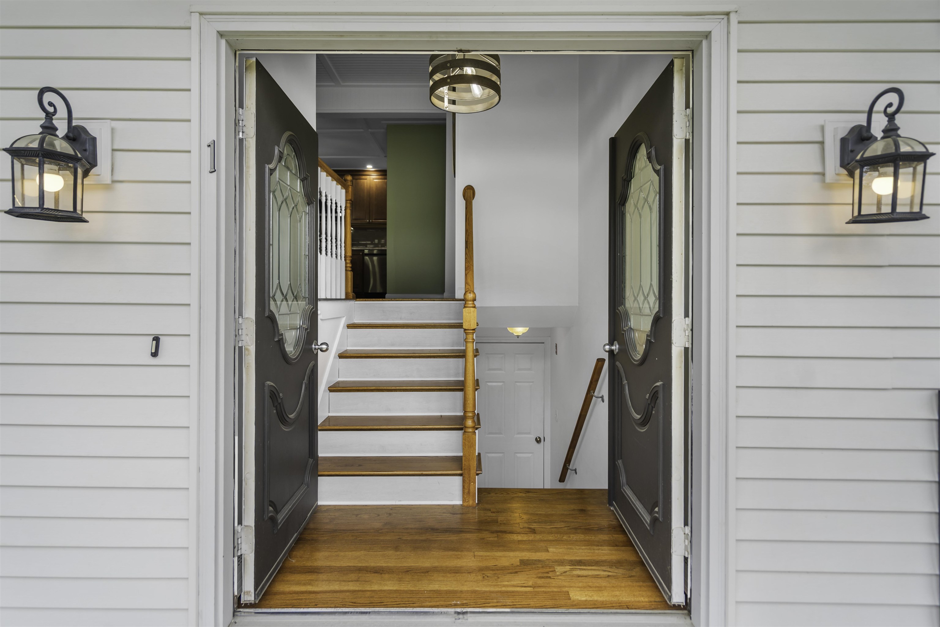 1 Birchwood Dr, Merrimack, NH 03054