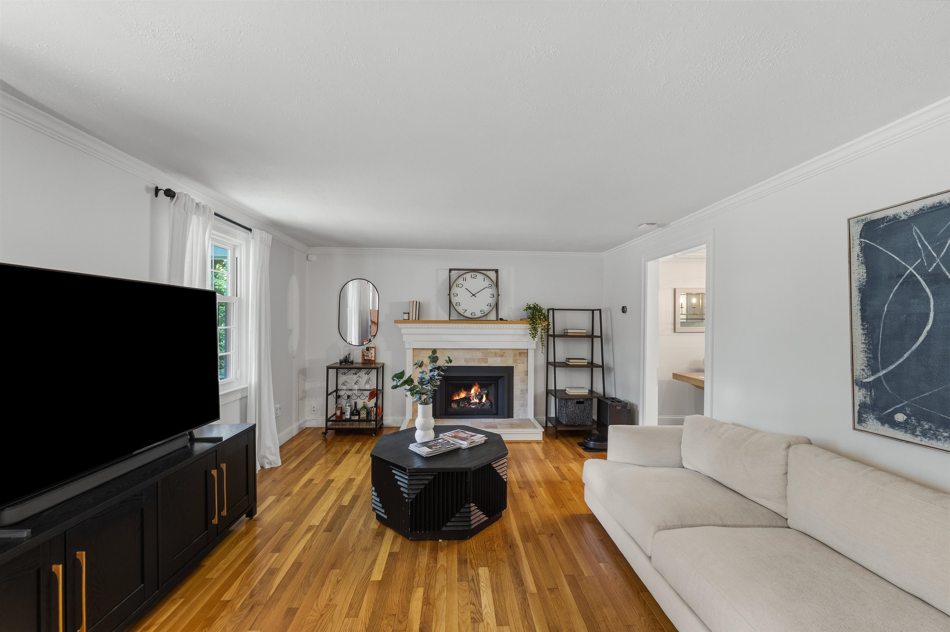 26 Severance Dr, Londonderry, NH 03053