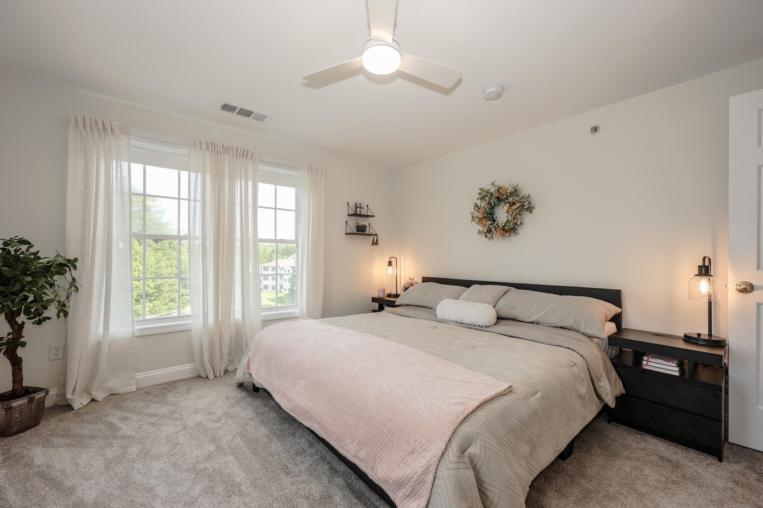 4 Crestview Cir #119, Londonderry, NH 03053