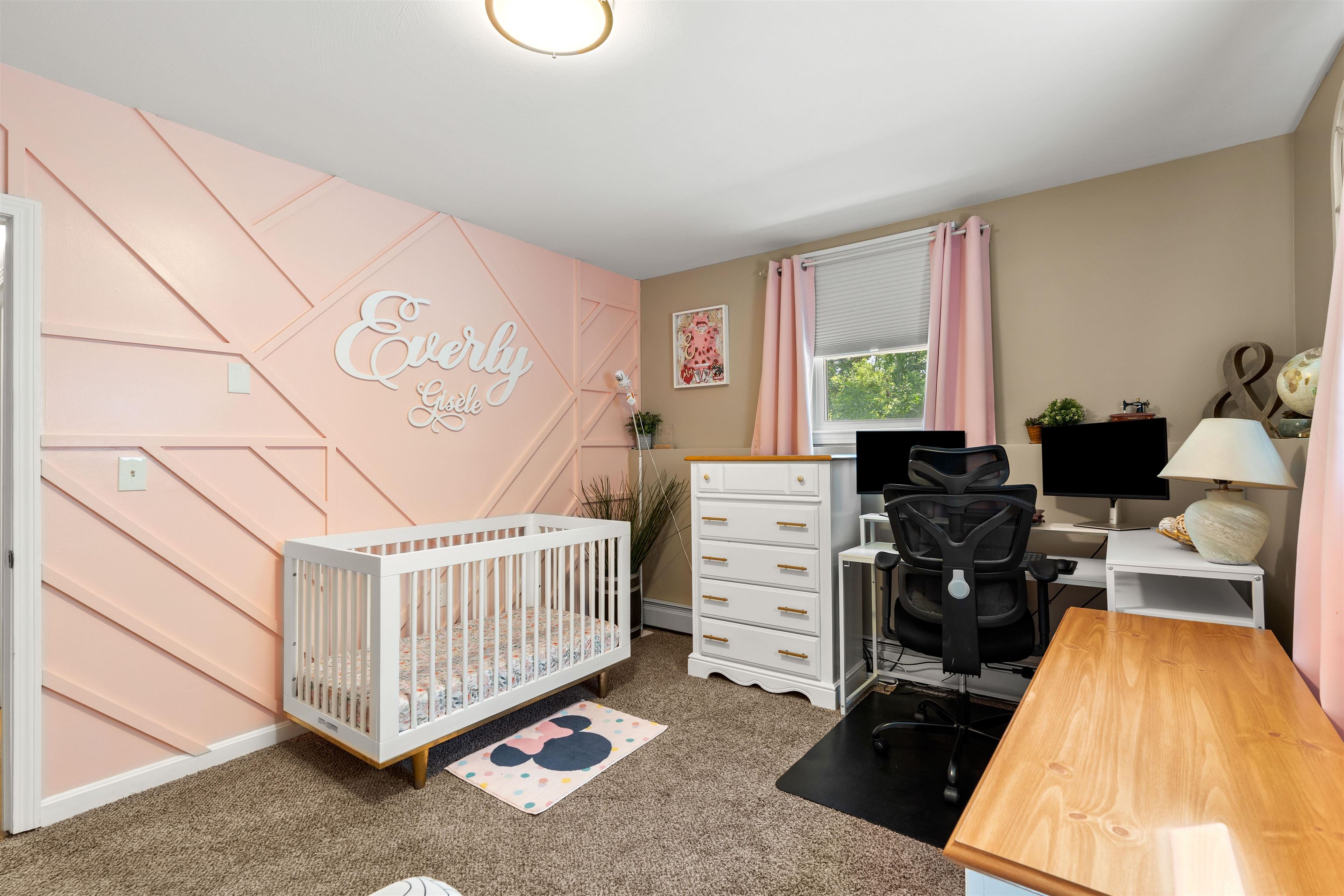 34 Tallant Rd, Pelham, NH 03076