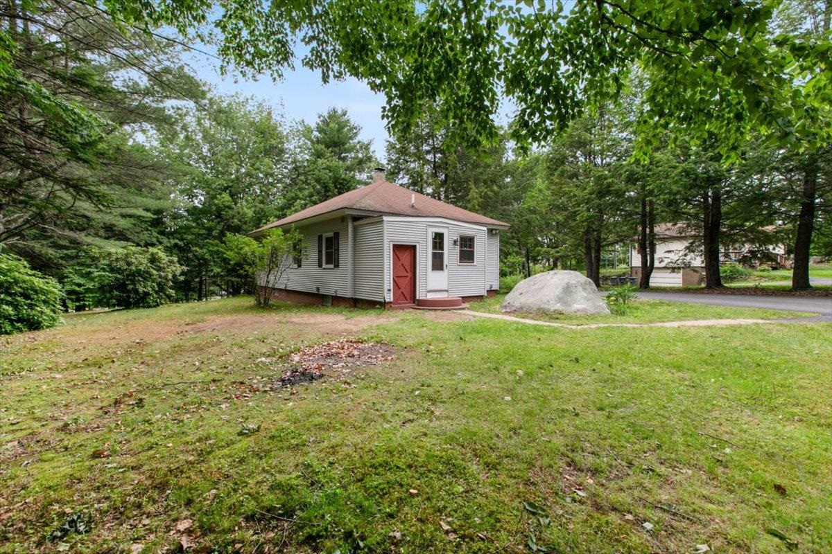 1615 Hooksett Rd, Hooksett, NH 03106