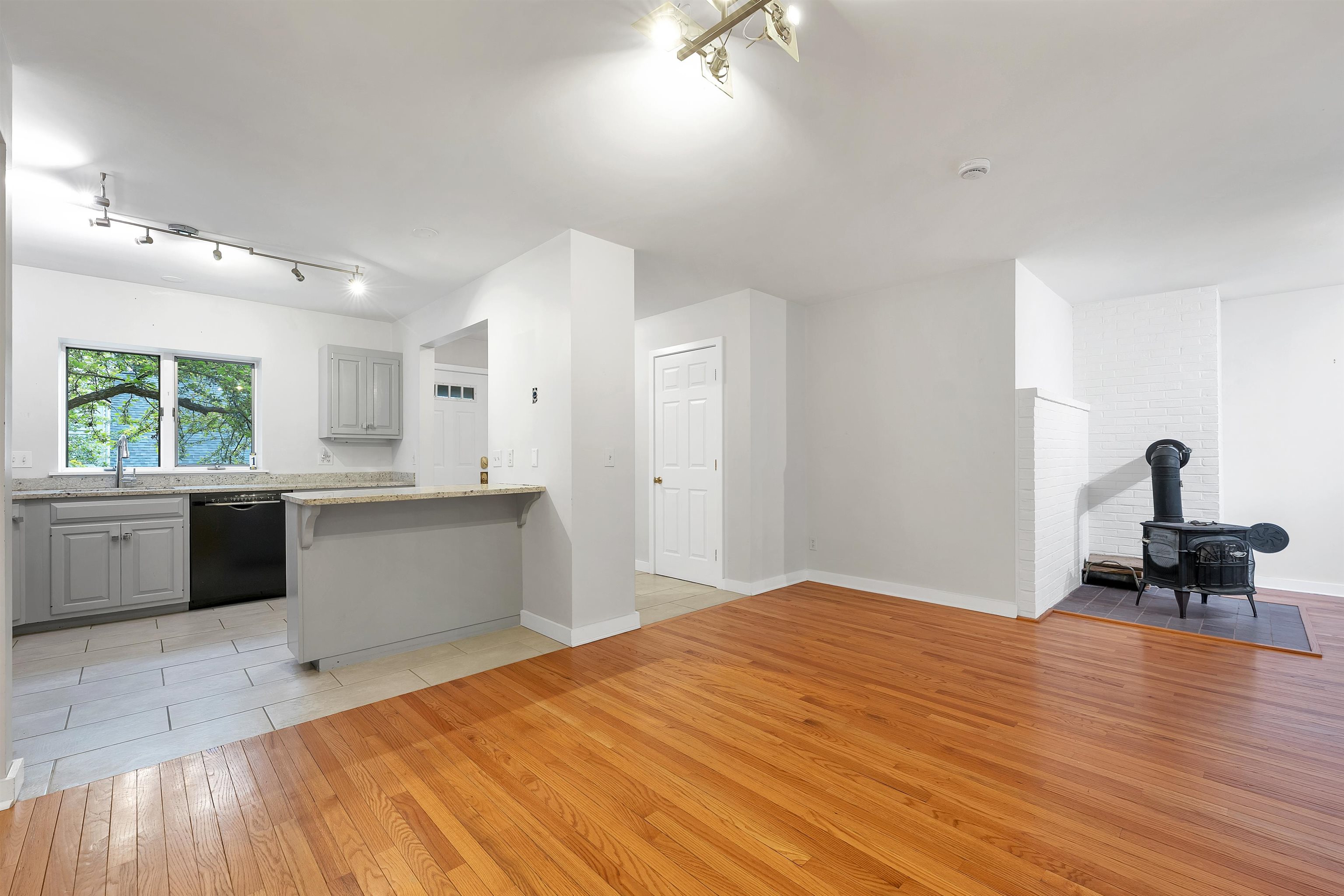 1 Wheelock Wood Fairview Ave, Hanover, NH 03755