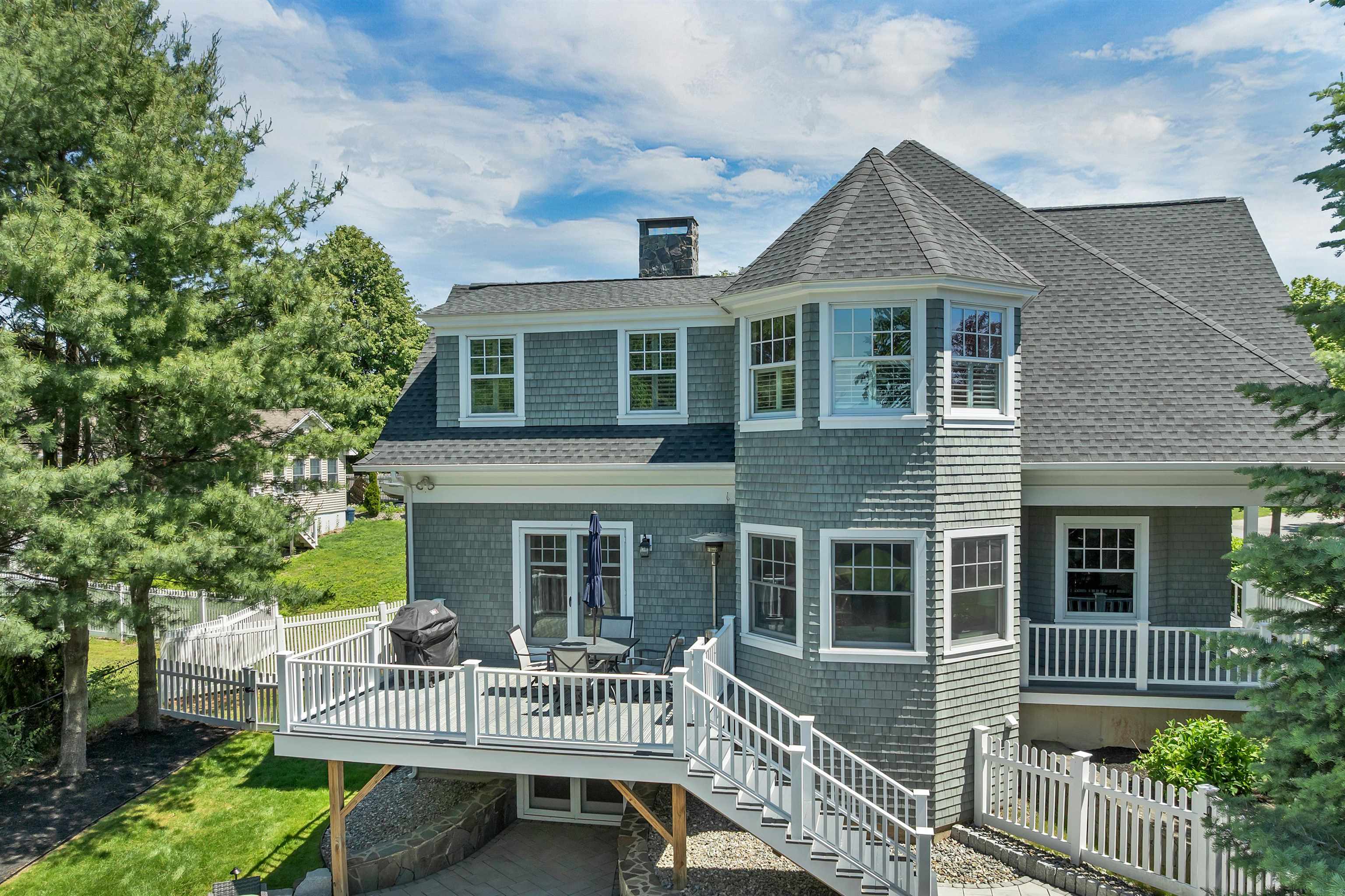 20 Brigham Ln, Portsmouth, NH 03801