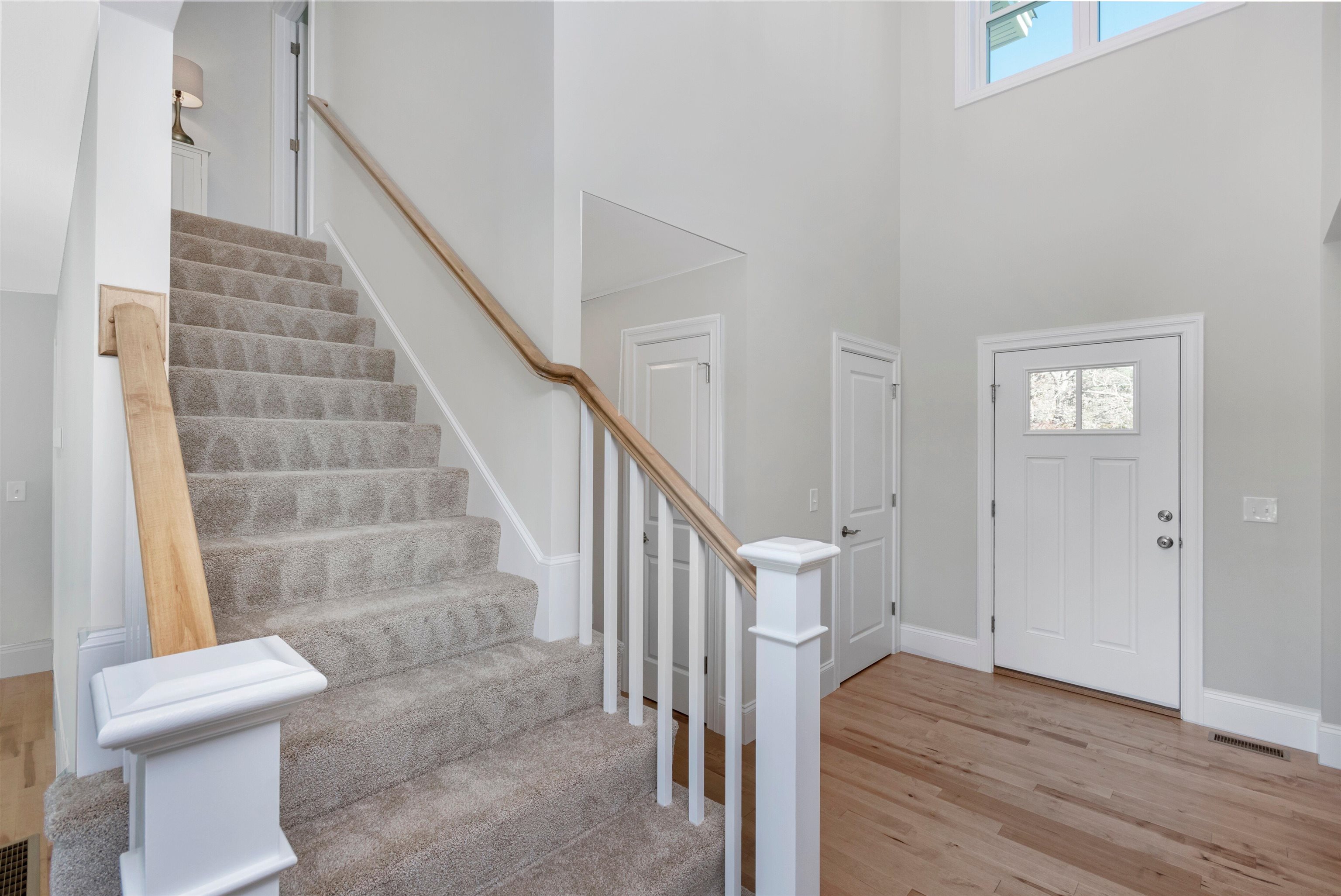 1 Barrington Way, Amherst, NH 03055