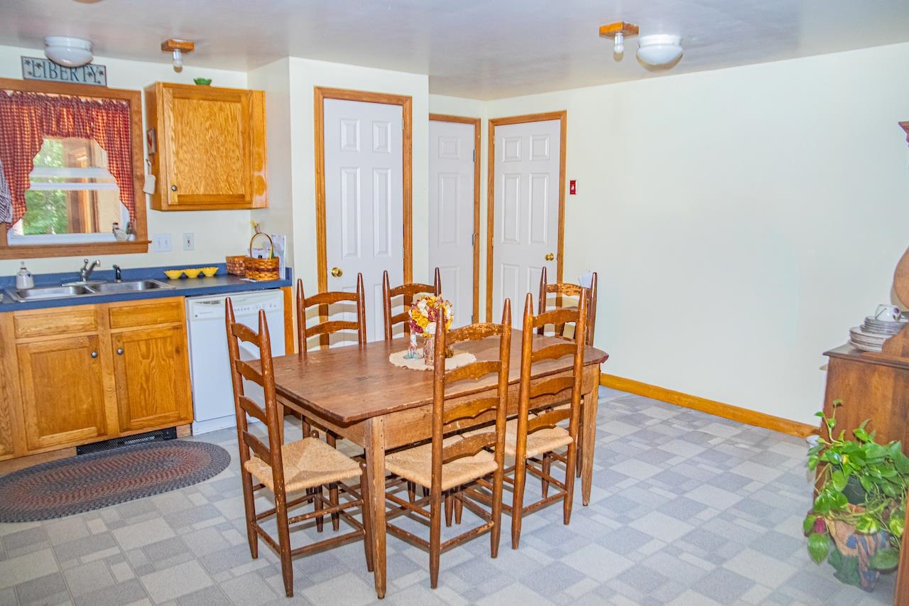 14 Ridgeway Dr, Newbury, NH 03255