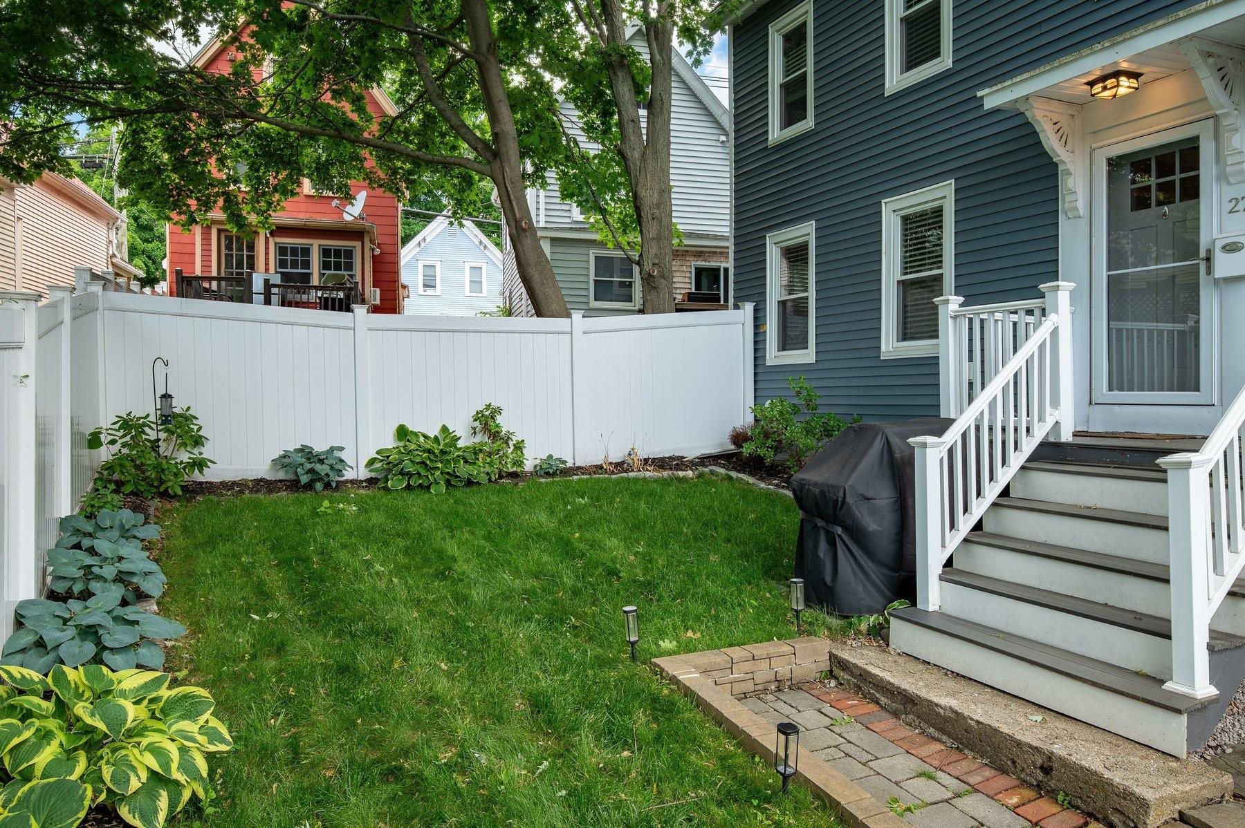 27 Morning St #A, Portsmouth, NH 03801