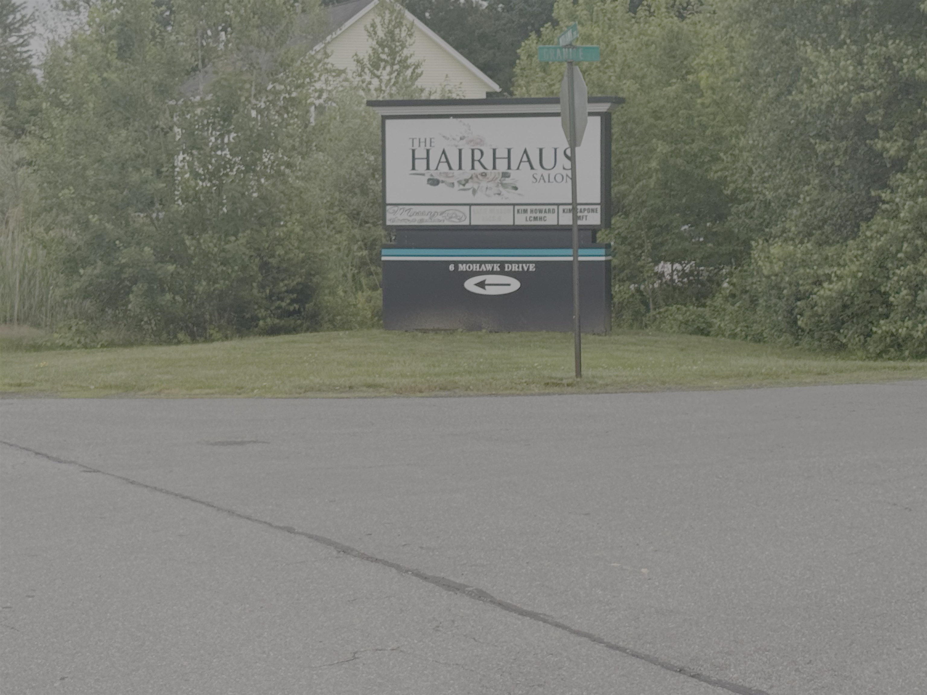 6 Mohawk Dr, Londonderry, NH 03053