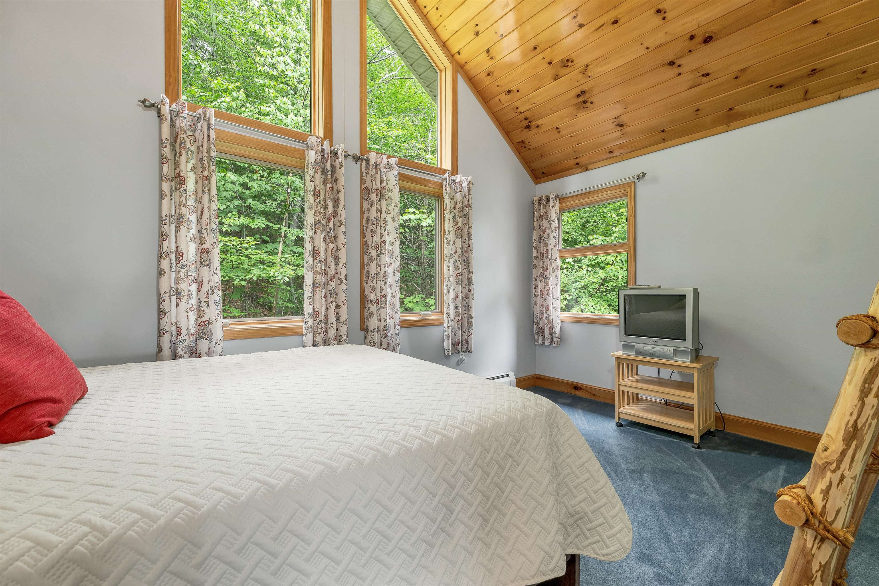 178 Highlands Dr, Conway, NH 03838