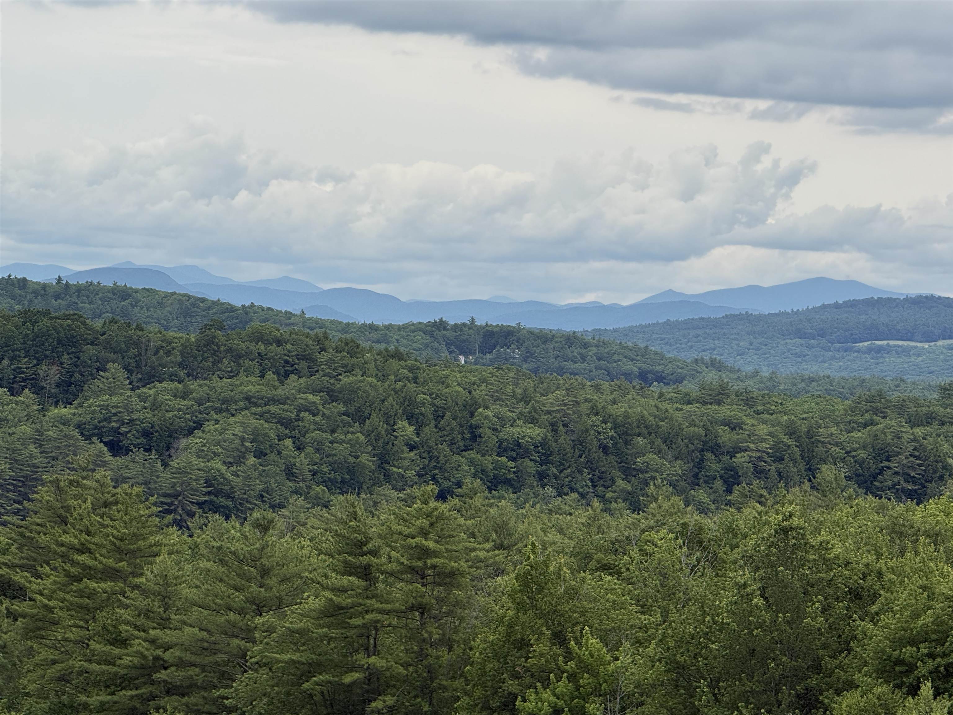 4 Carter Mountain Rd, New Hampton, NH 03256