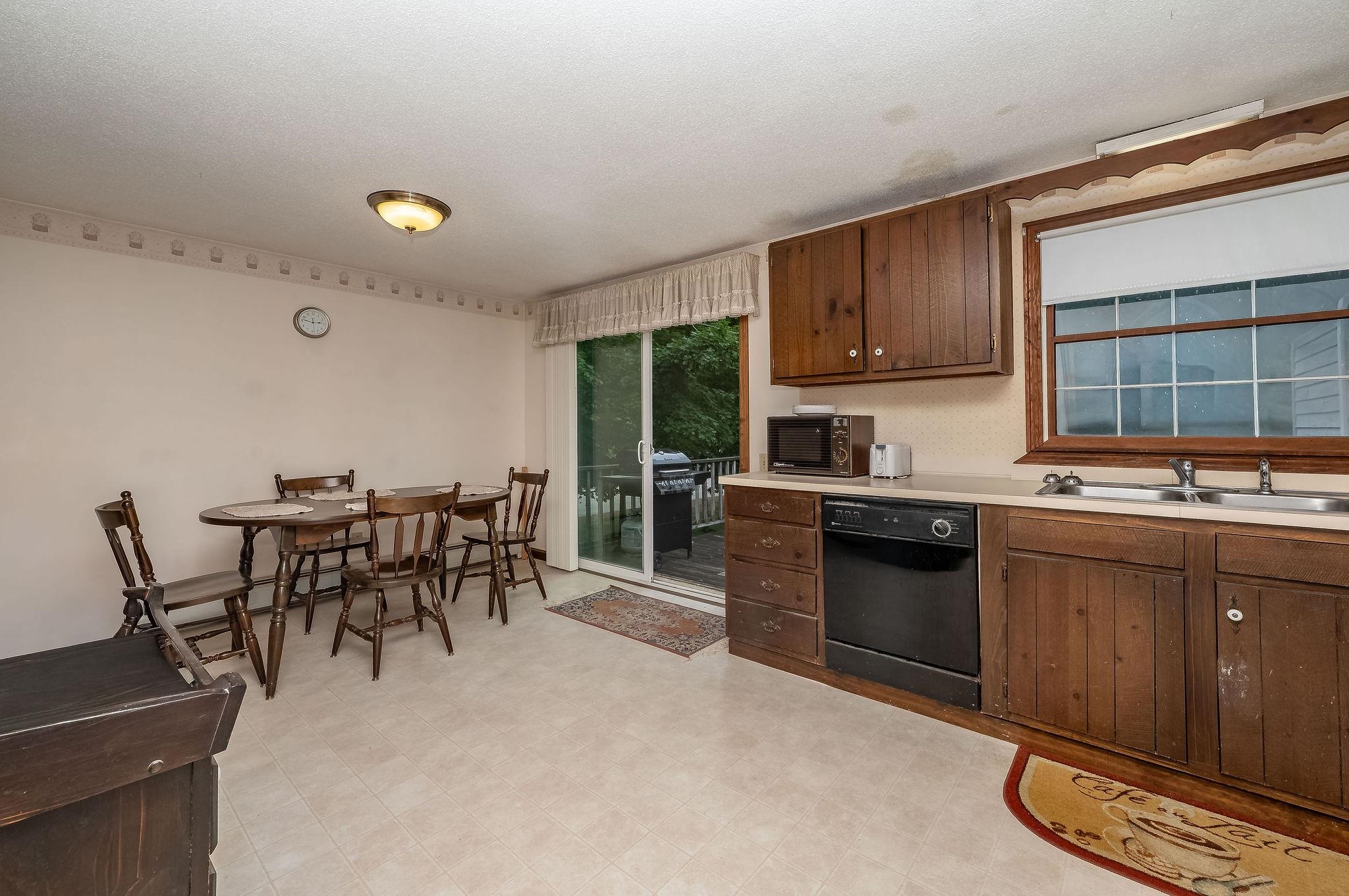 89 Oak St, Rochester, NH 03839