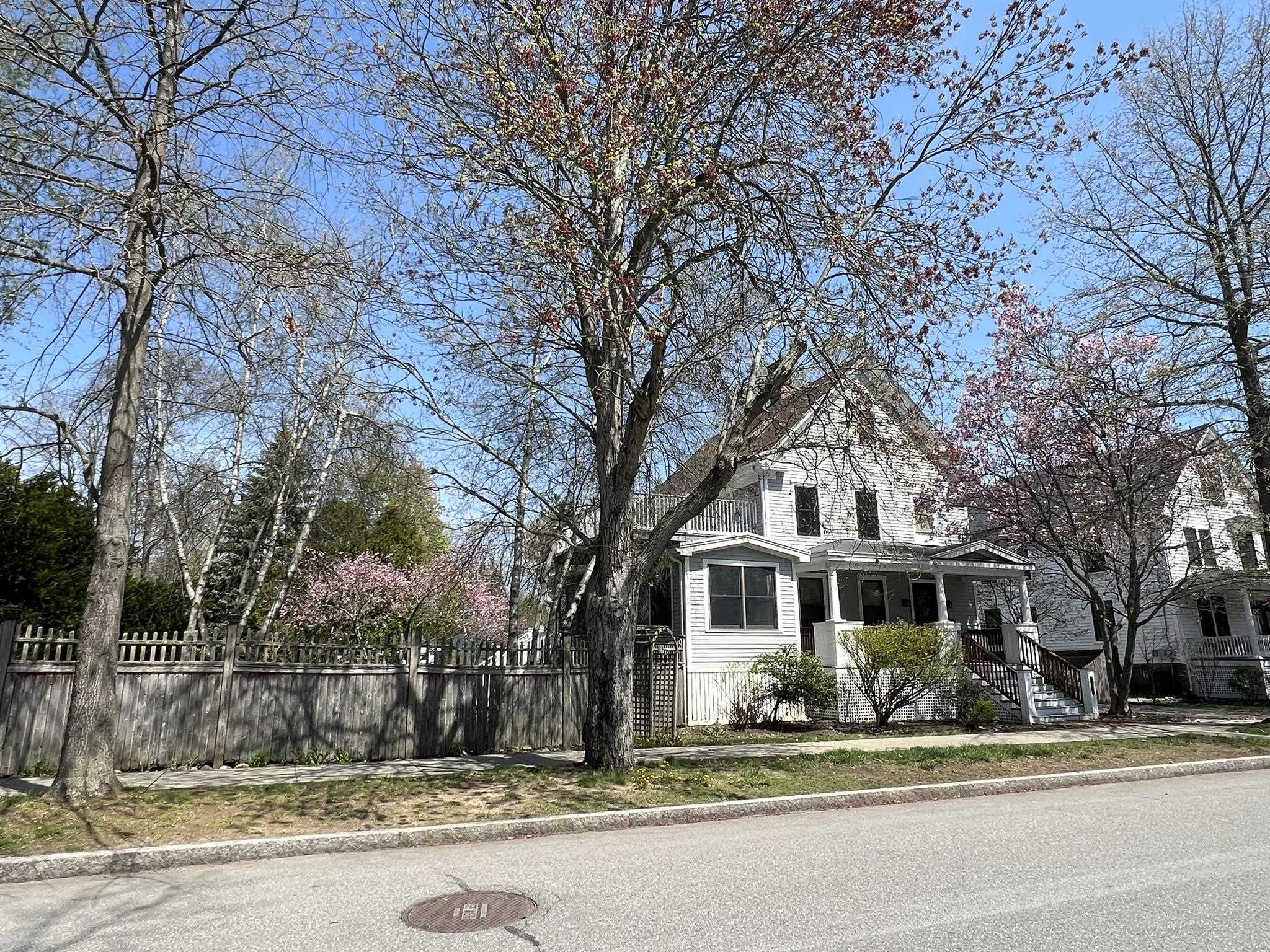 635 Lincoln Ave, Portsmouth, NH 03801