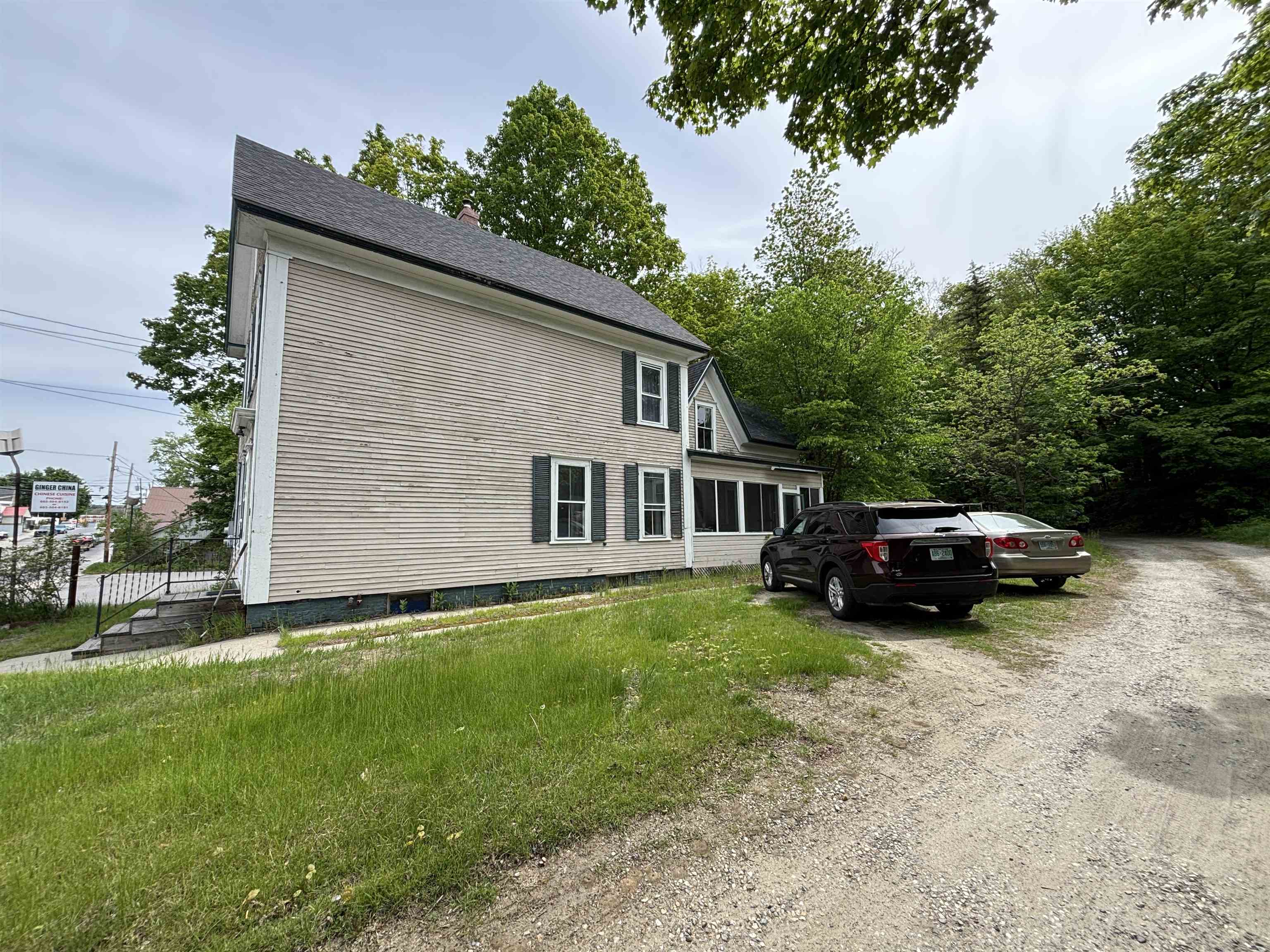 164 Pleasant St, Claremont, NH 03743-3157