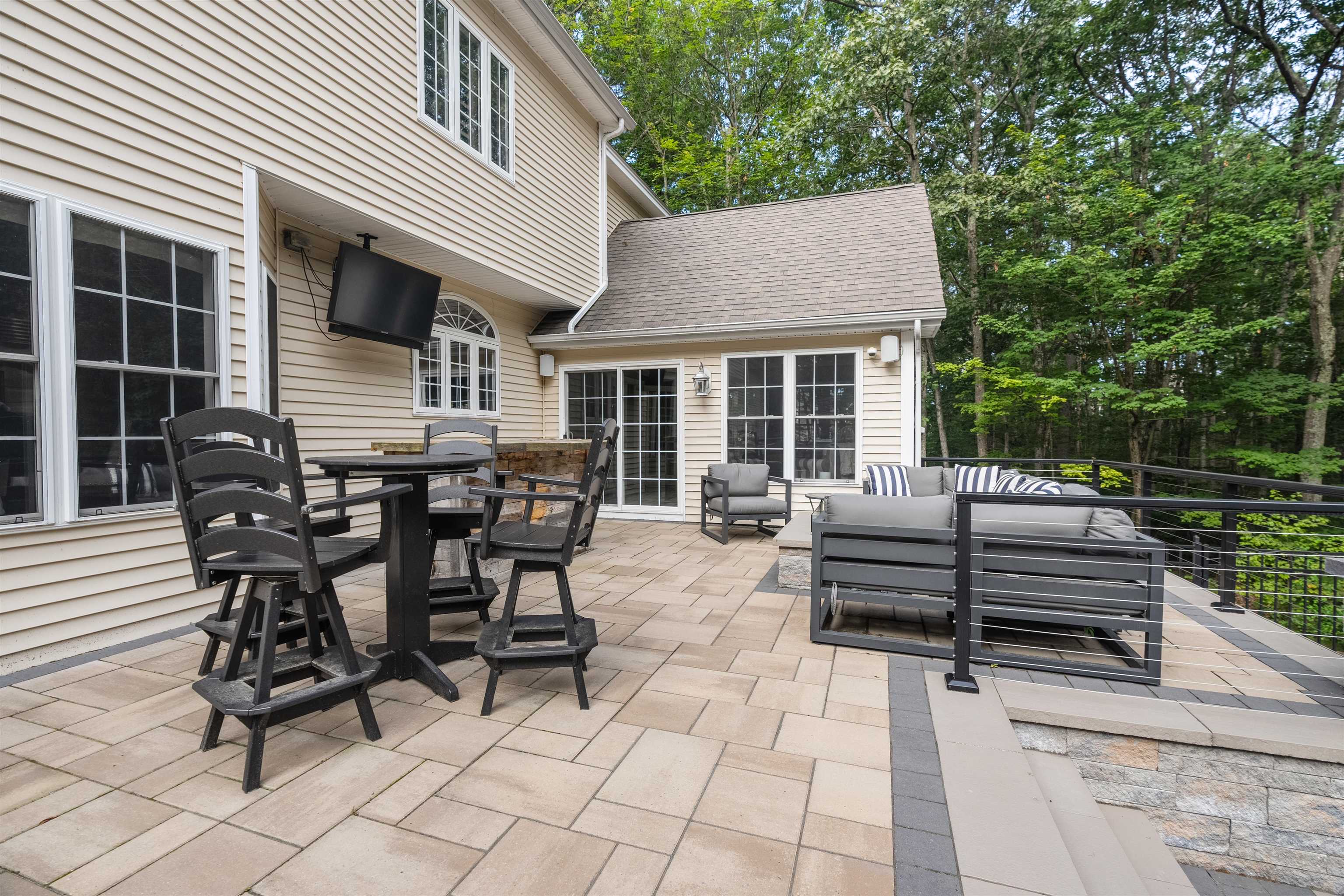 36 Northland Rd, Windham, NH 03087