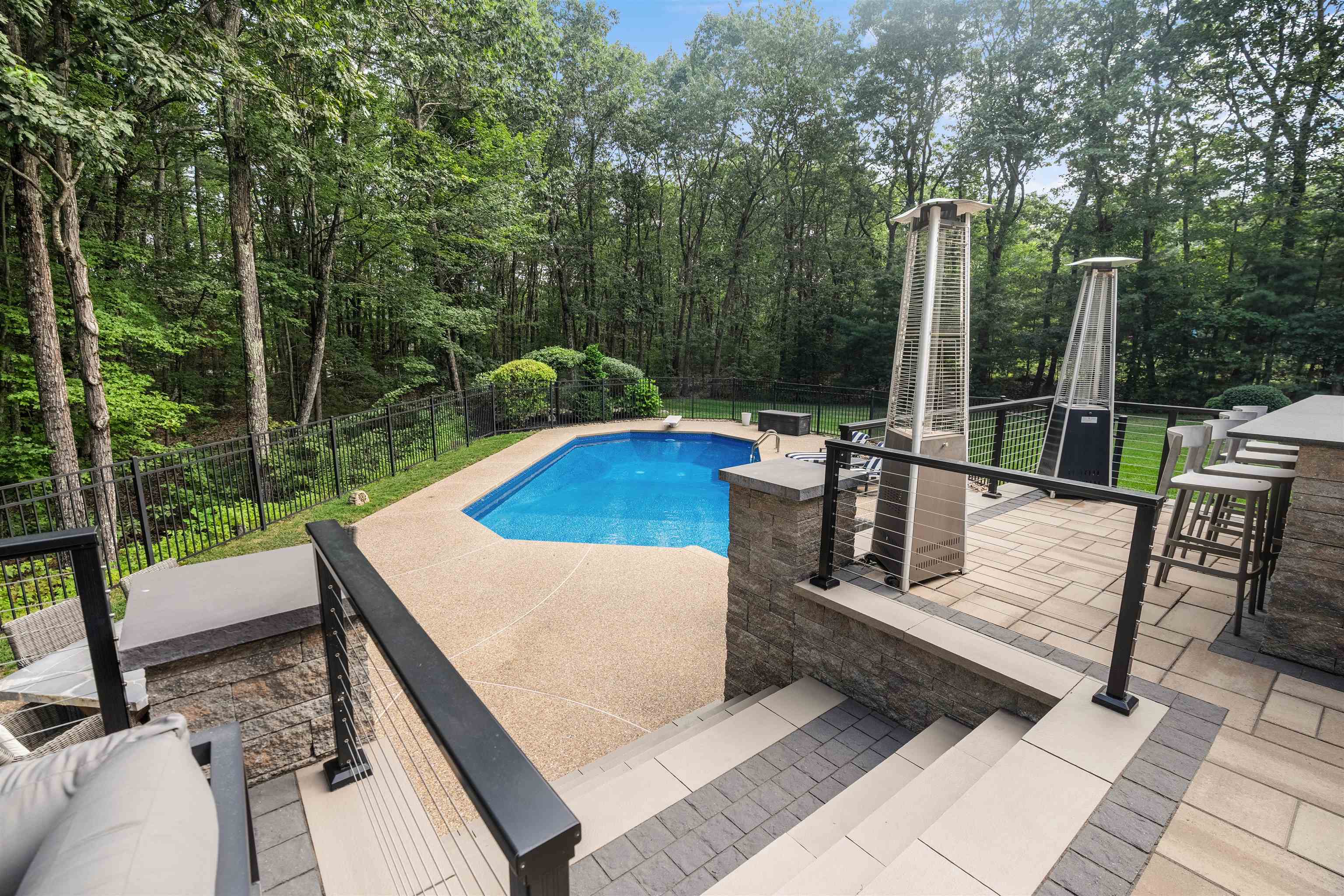 36 Northland Rd, Windham, NH 03087