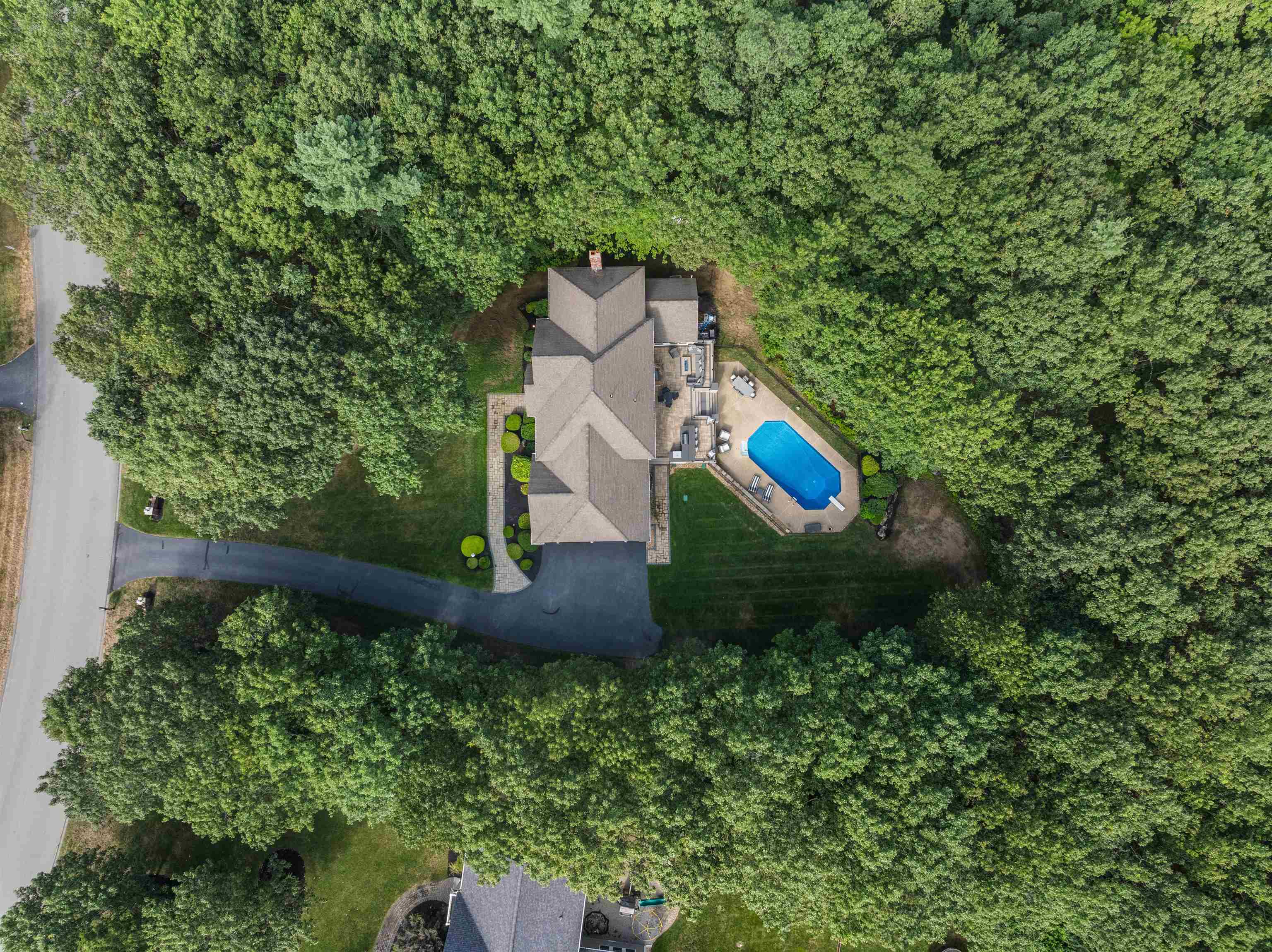 36 Northland Rd, Windham, NH 03087