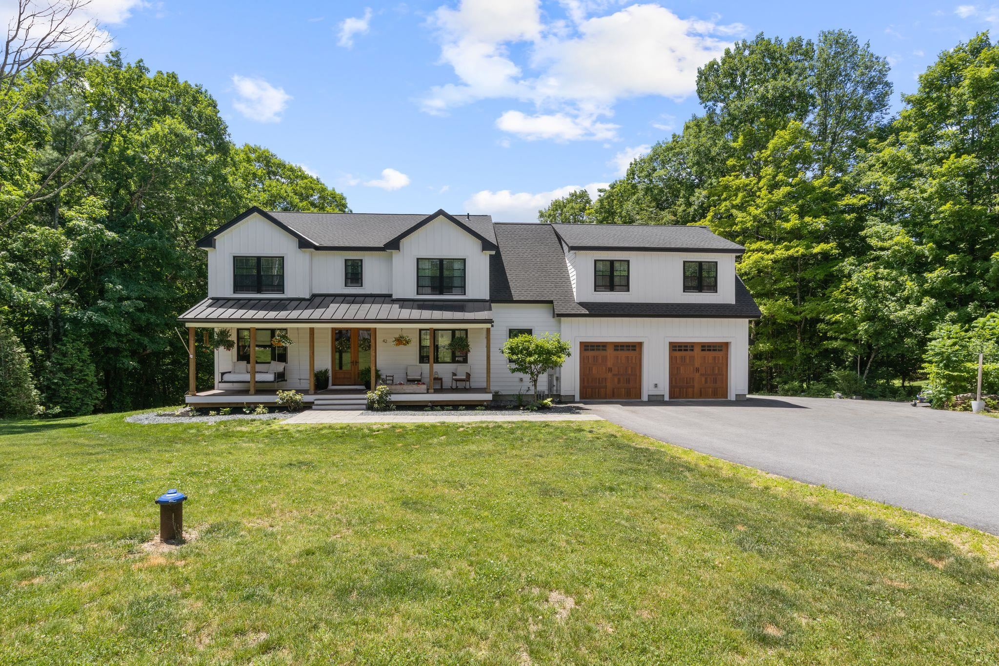 42 Old Centre Rd, Deerfield, NH 03037