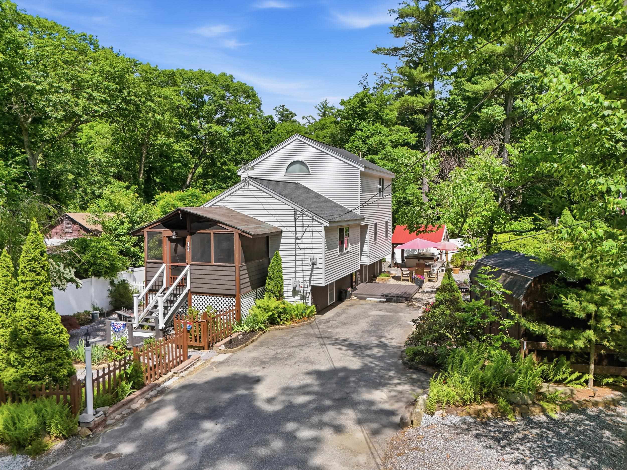 12 Campbell Dr, Pelham, NH 03076