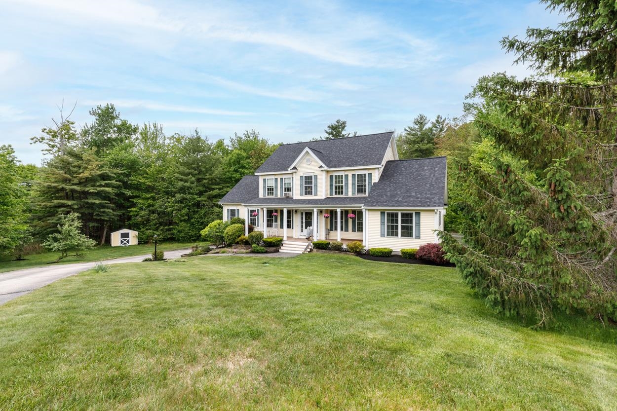 9 Misty Ln, Hooksett, NH 03106