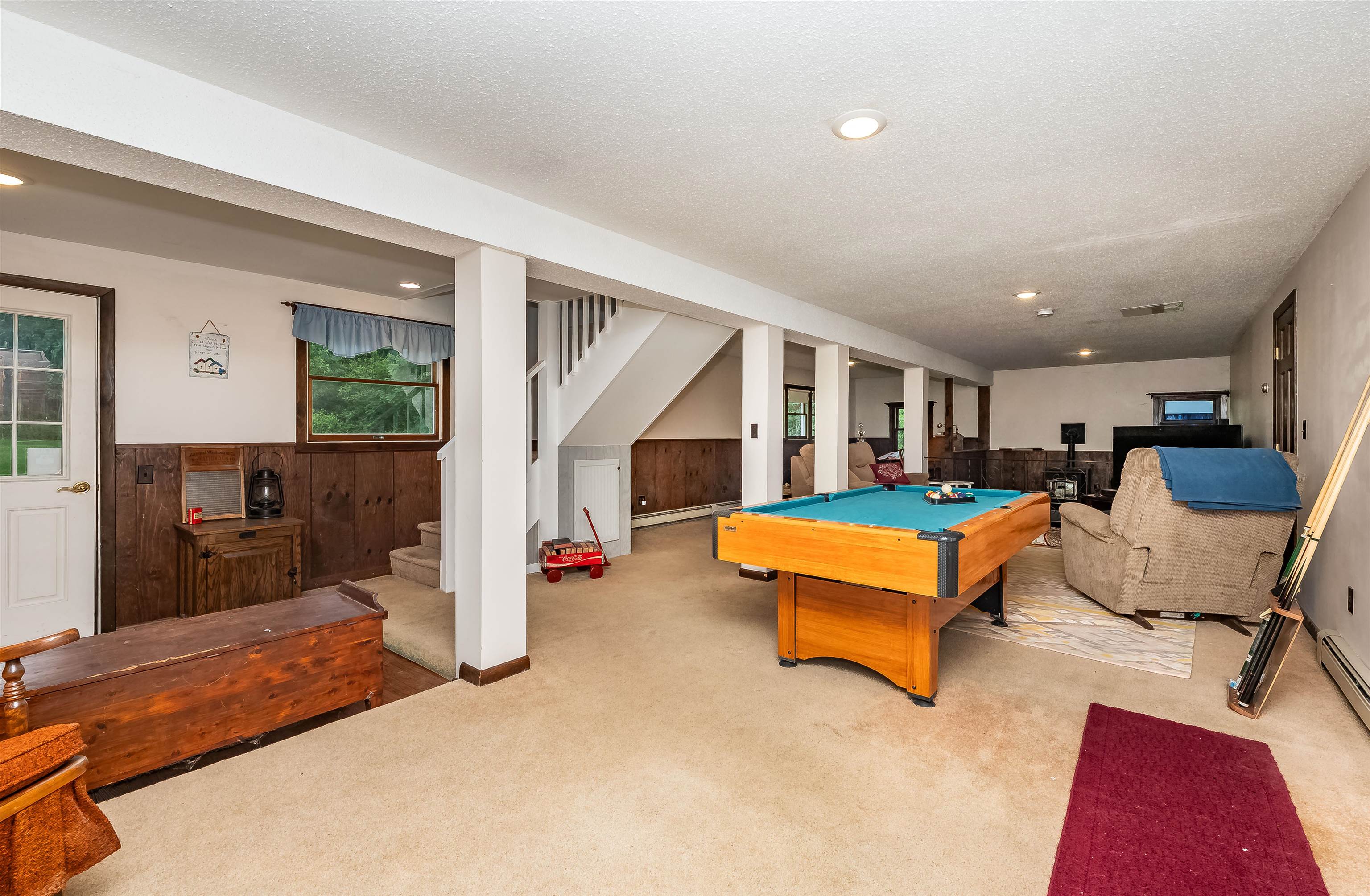 563 Pickering Rd, Rochester, NH 03867