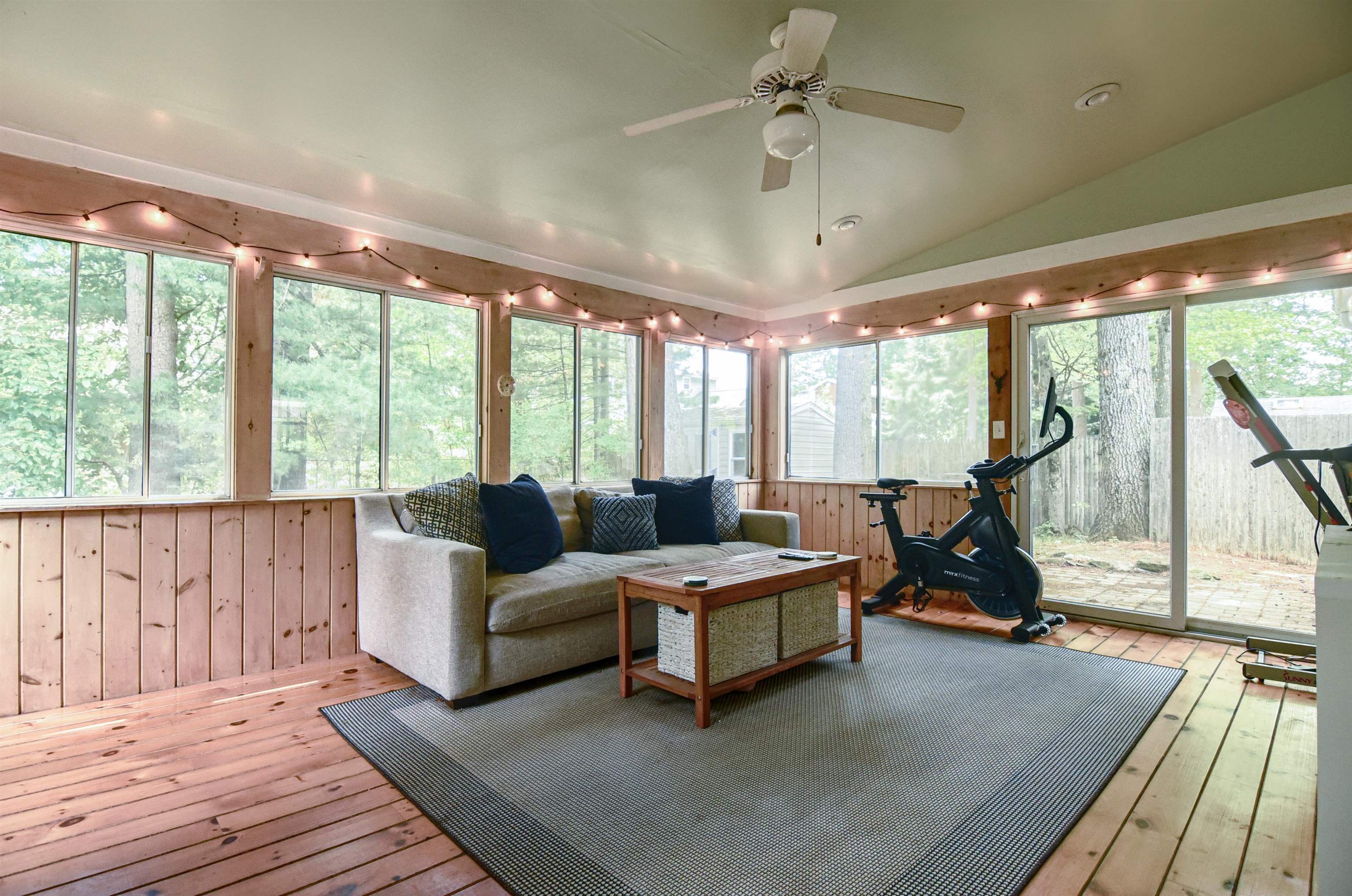 16 Century Rd, Nashua, NH 03064