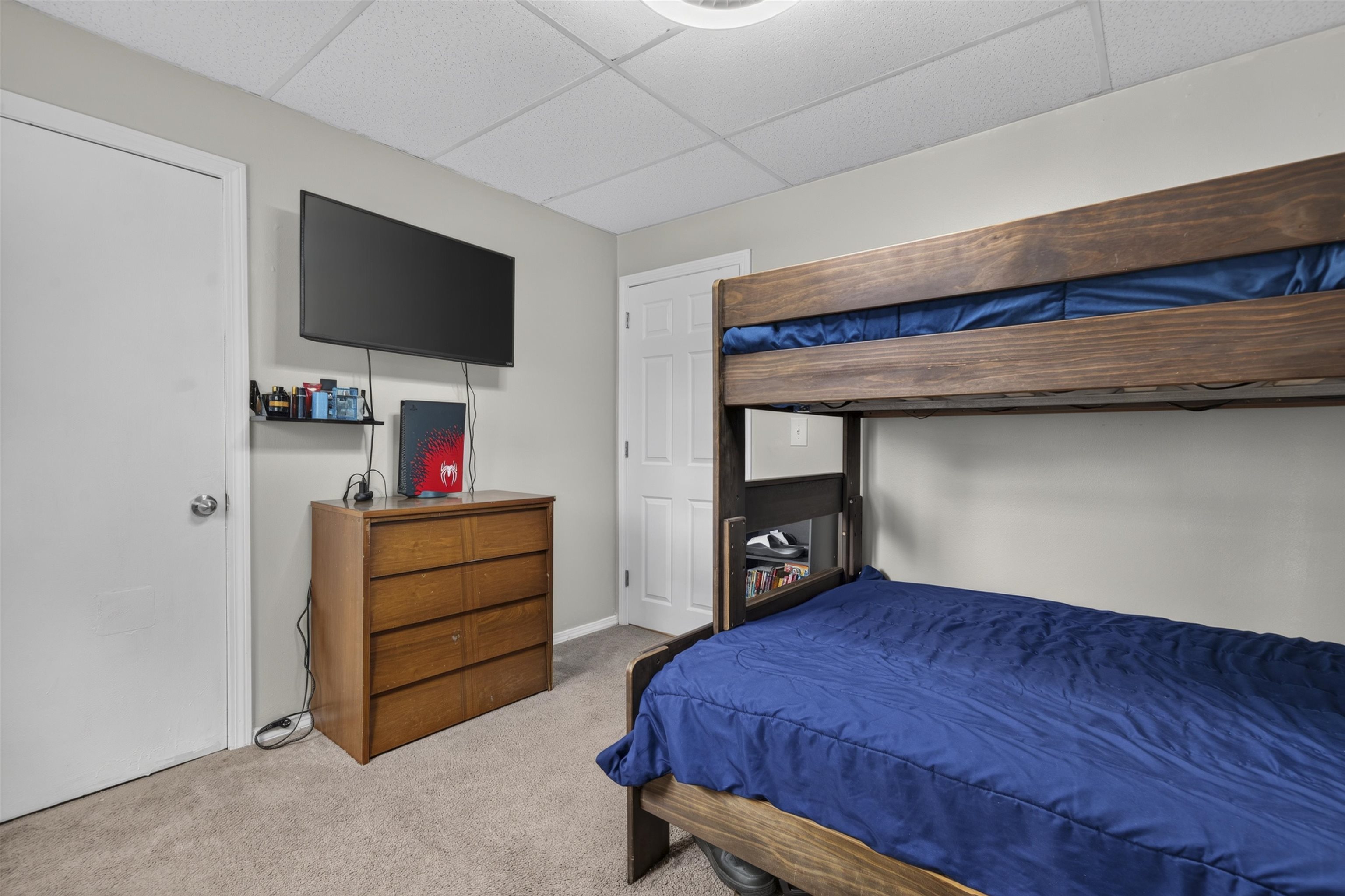 59 Constitution Dr #D, Londonderry, NH 03503