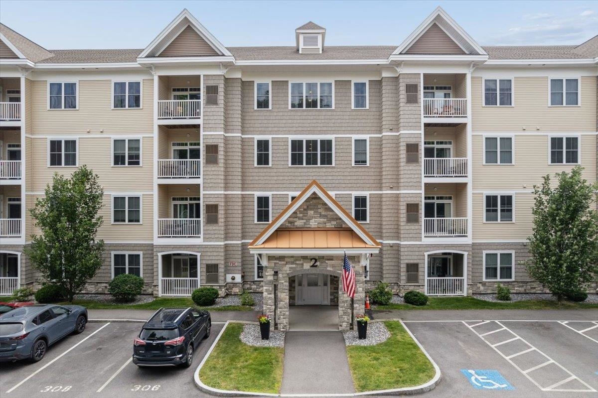2 Henry David Dr #406, Nashua, NH 03062