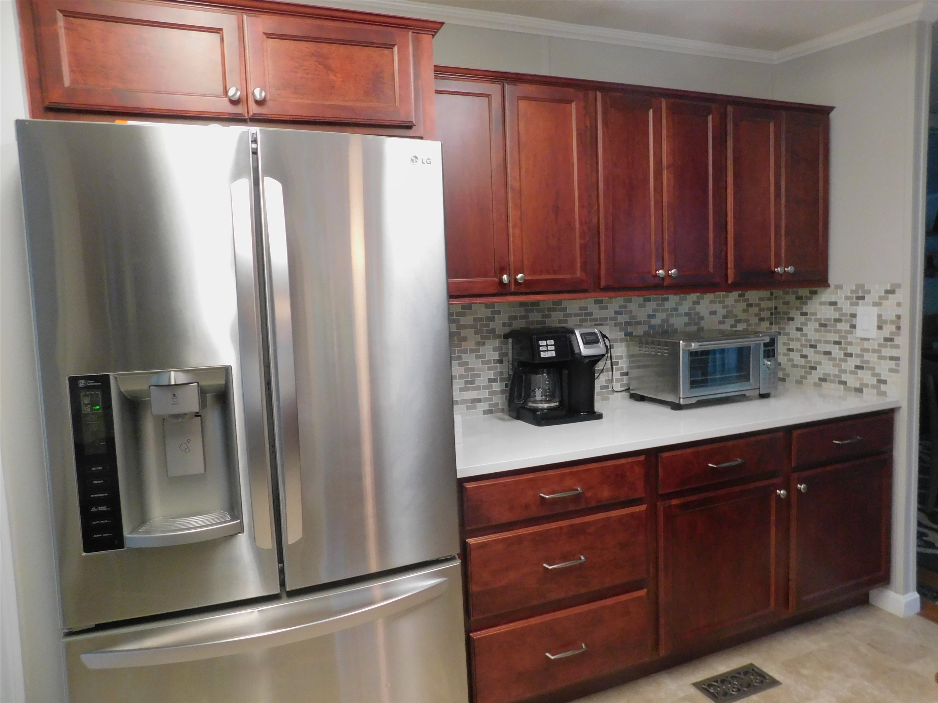 3 Pluto Ln, Nashua, NH 03062