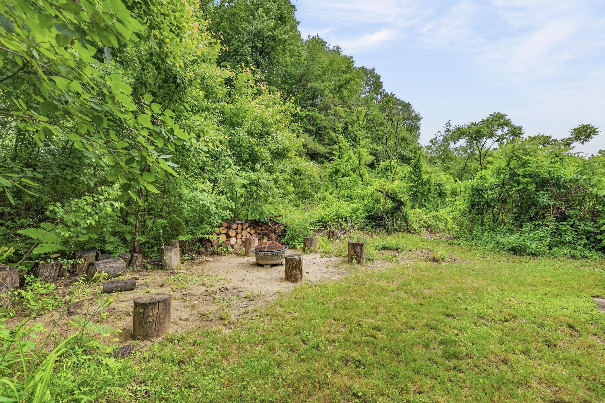 200 Bacon Rd, Henniker, NH 03242