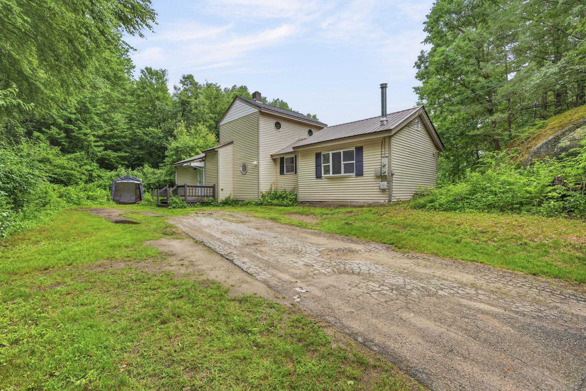 200 Bacon Rd, Henniker, NH 03242