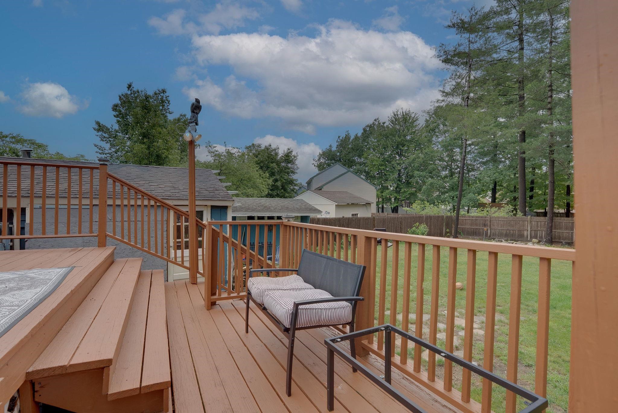 6 Westchester Dr, Nashua, NH 03063
