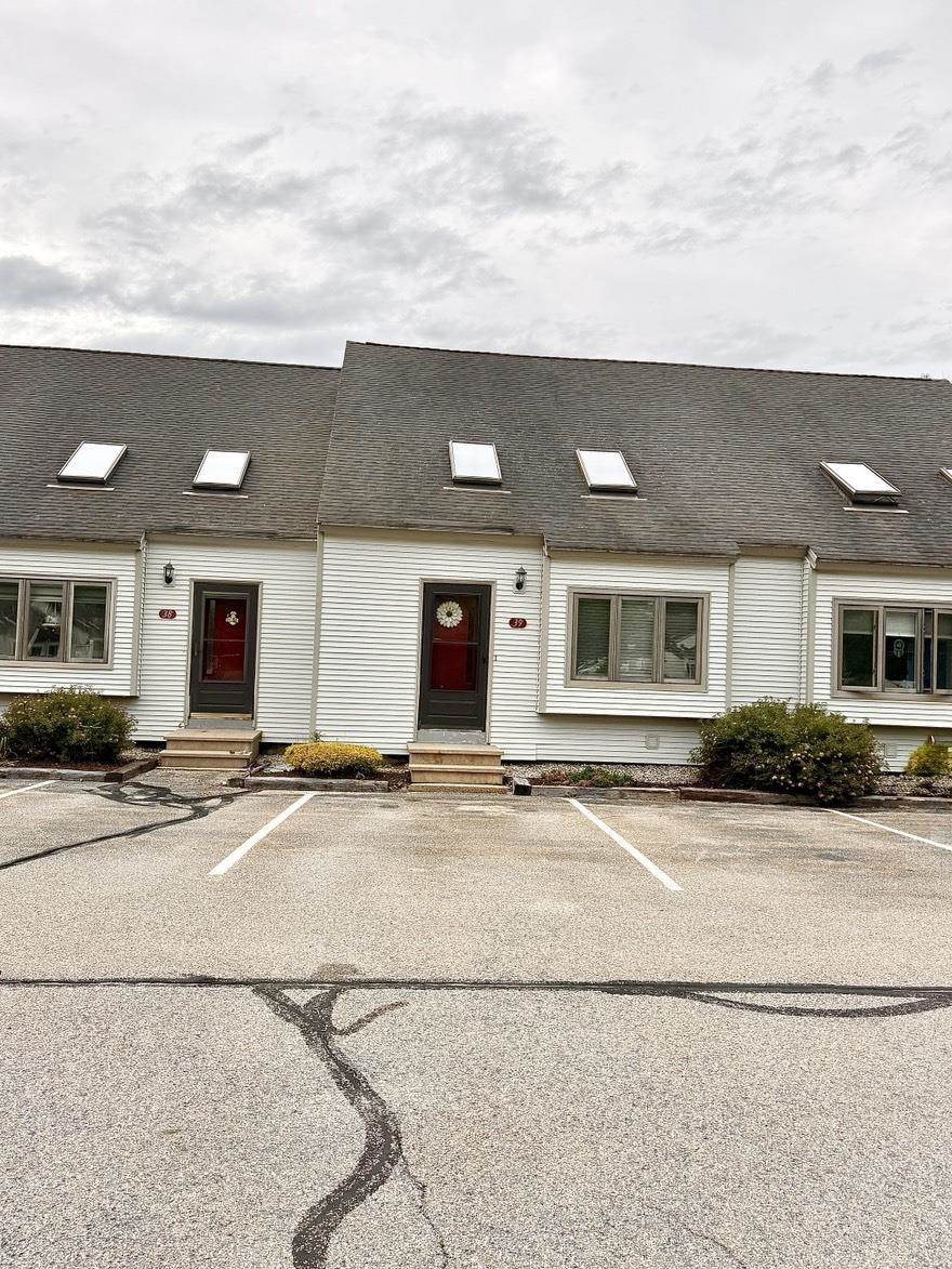 202 Route 27  #39, Raymond, NH 03077