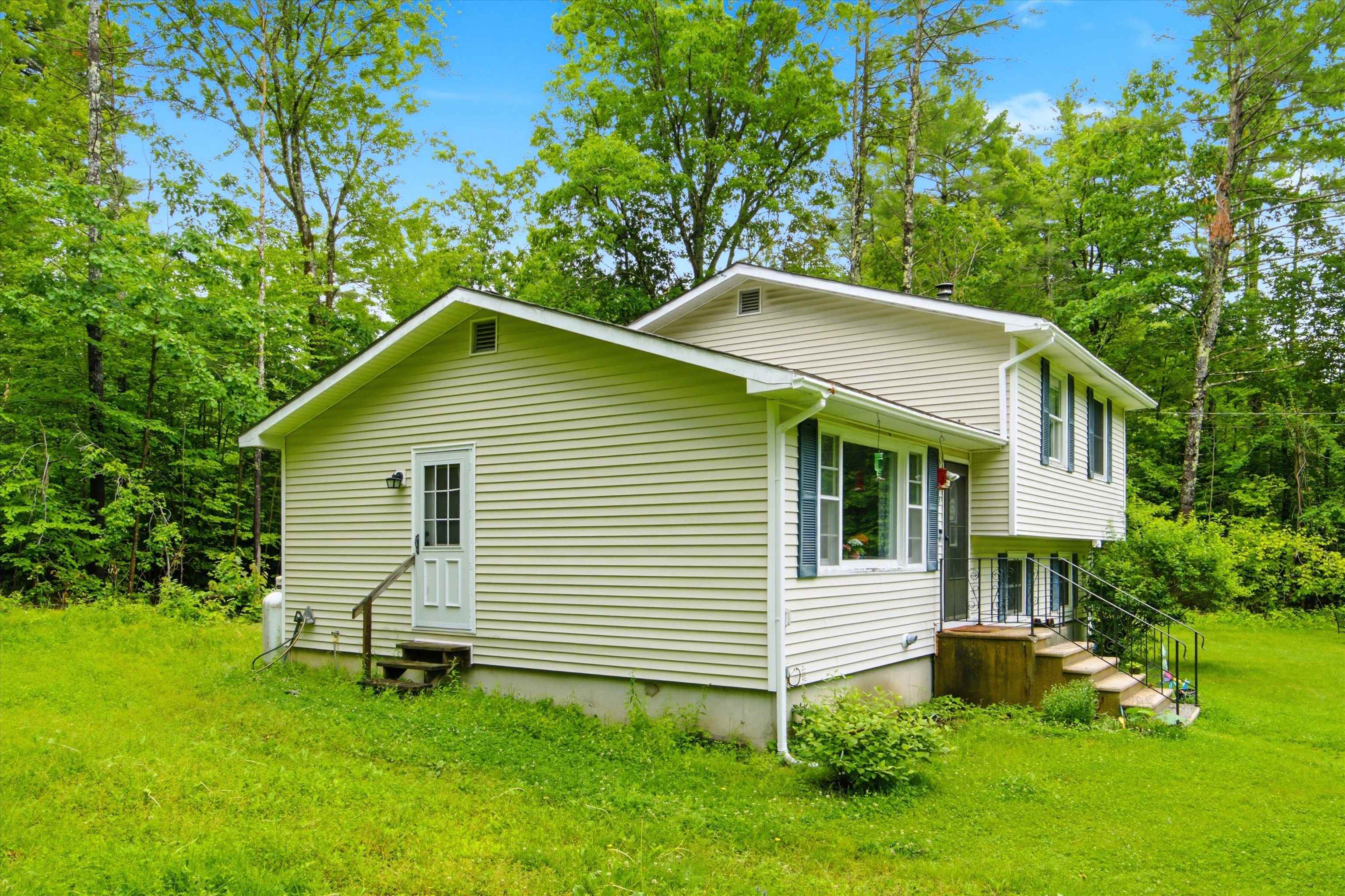 31 Emerald Ln, Hillsborough, NH 03244