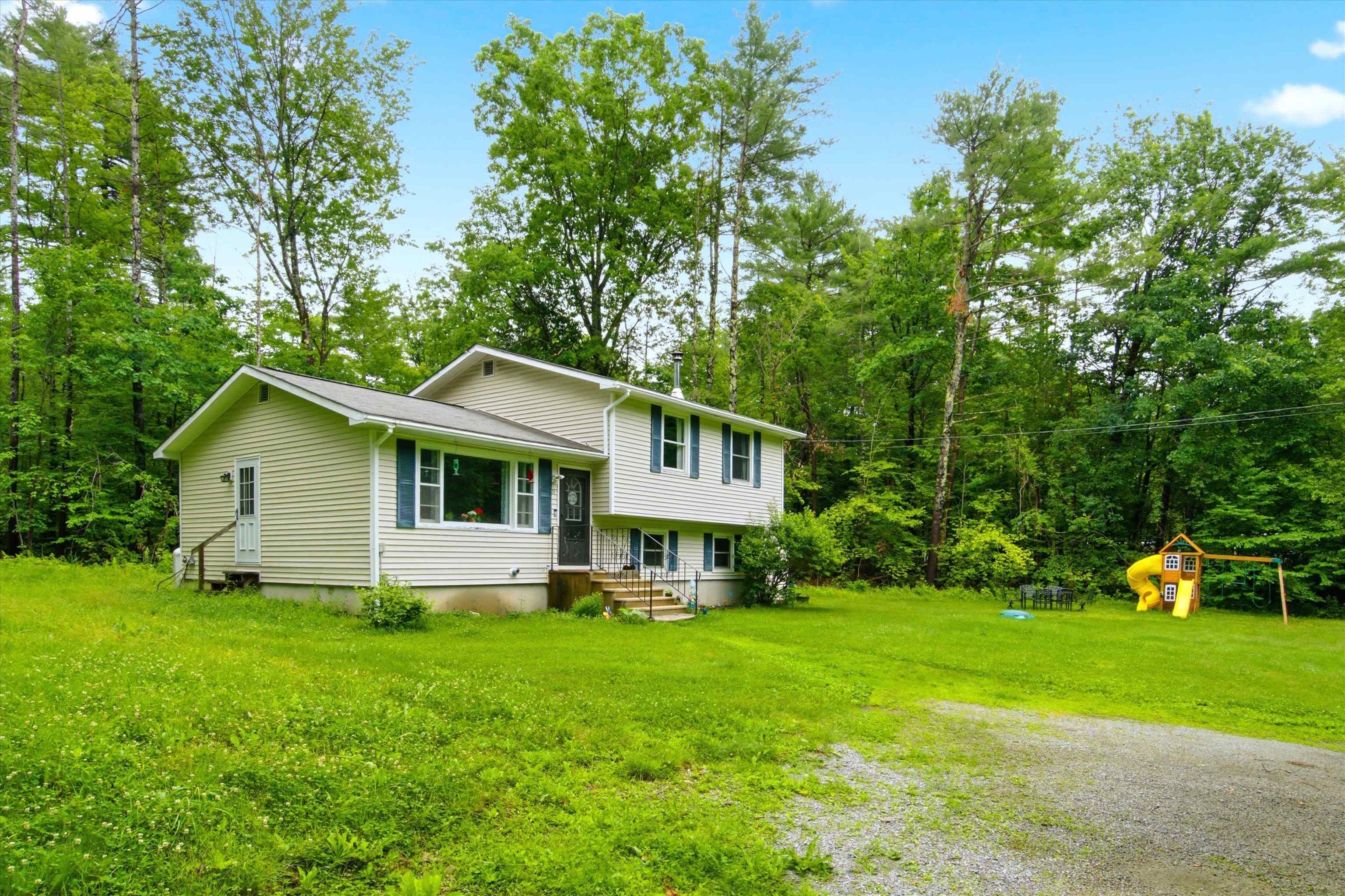 31 Emerald Ln, Hillsborough, NH 03244