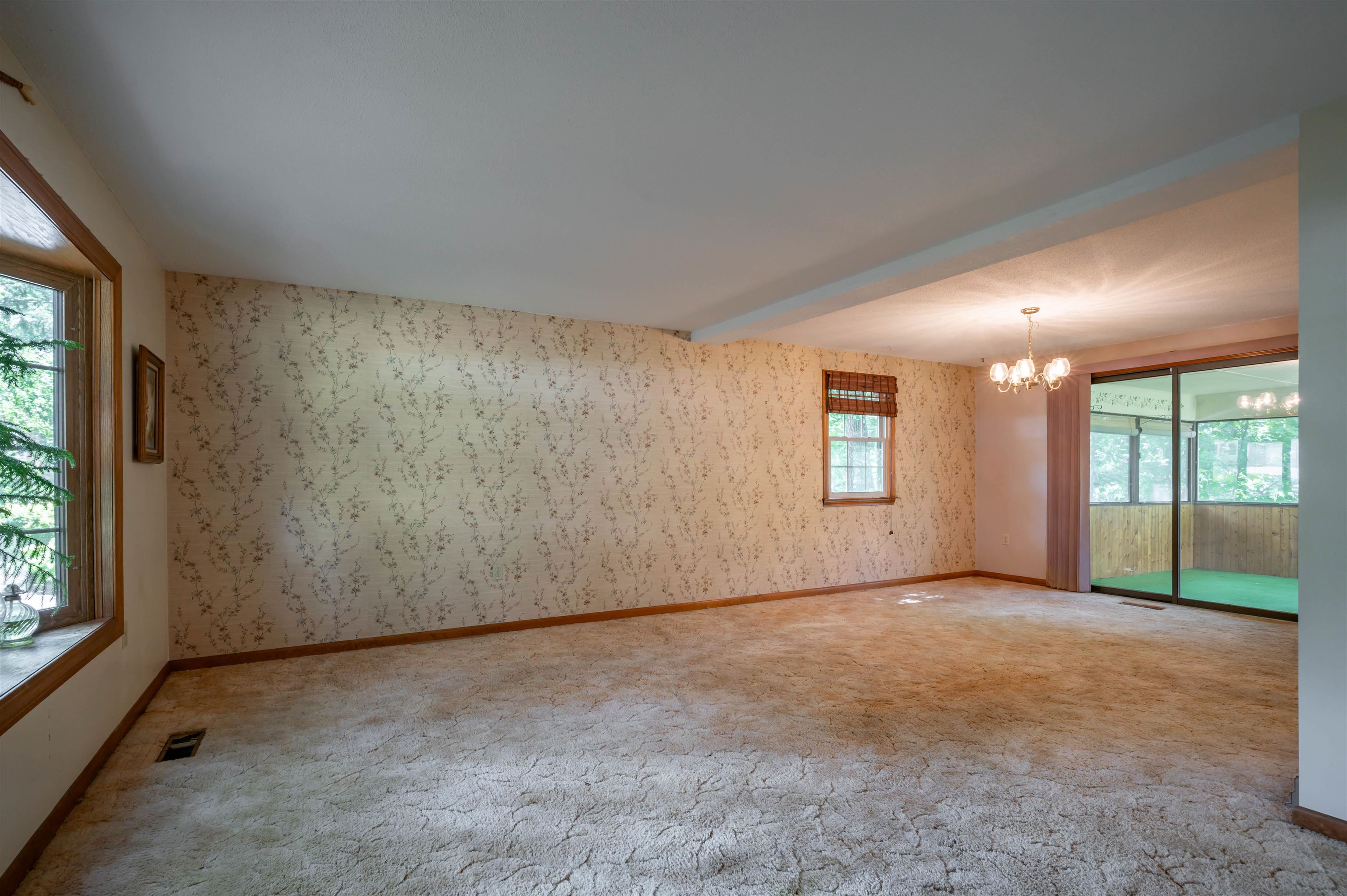 3 Aspen Ct, Nashua, NH 03062