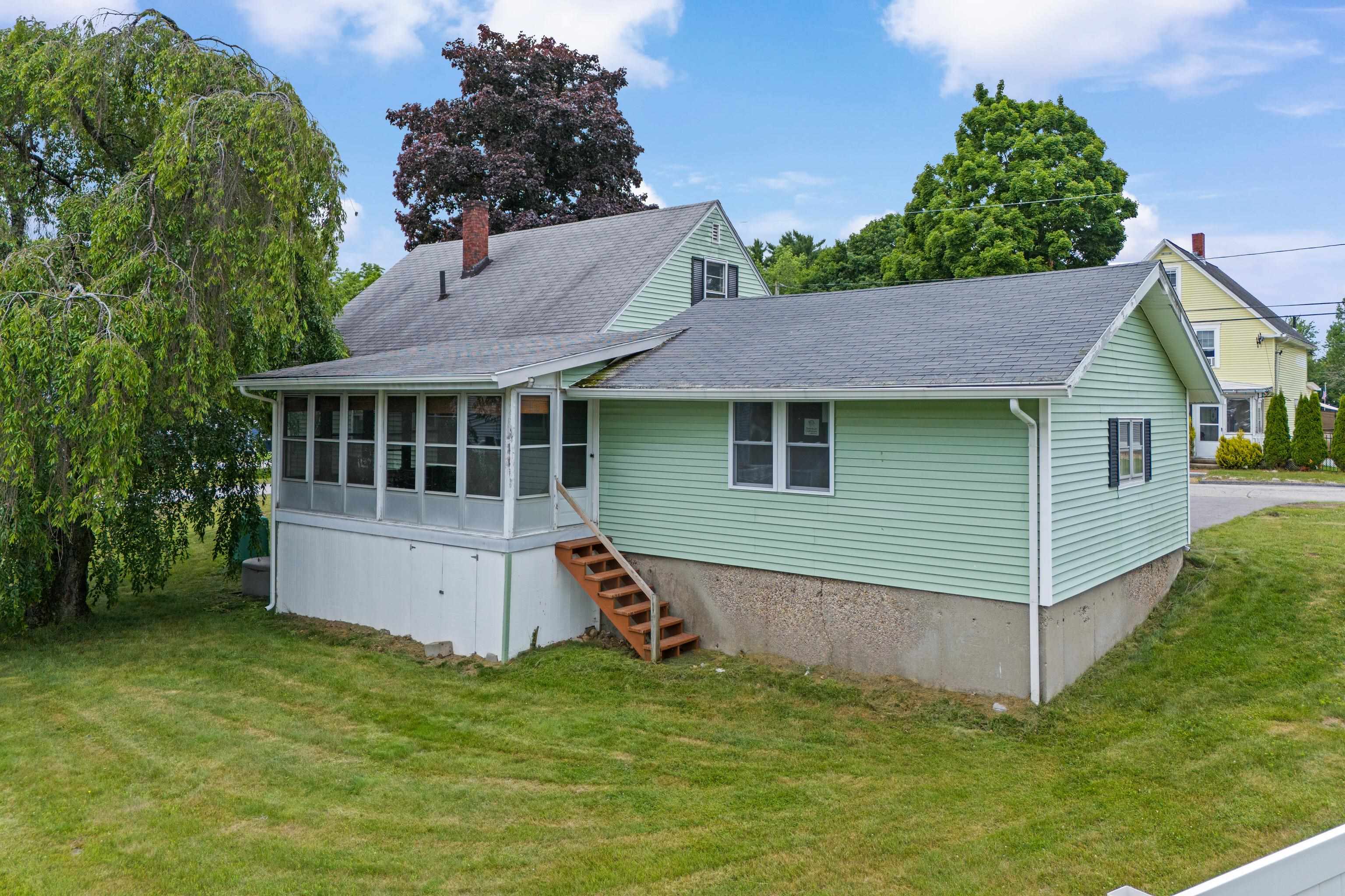 87 Broadway Ave, Manchester, NH 03104