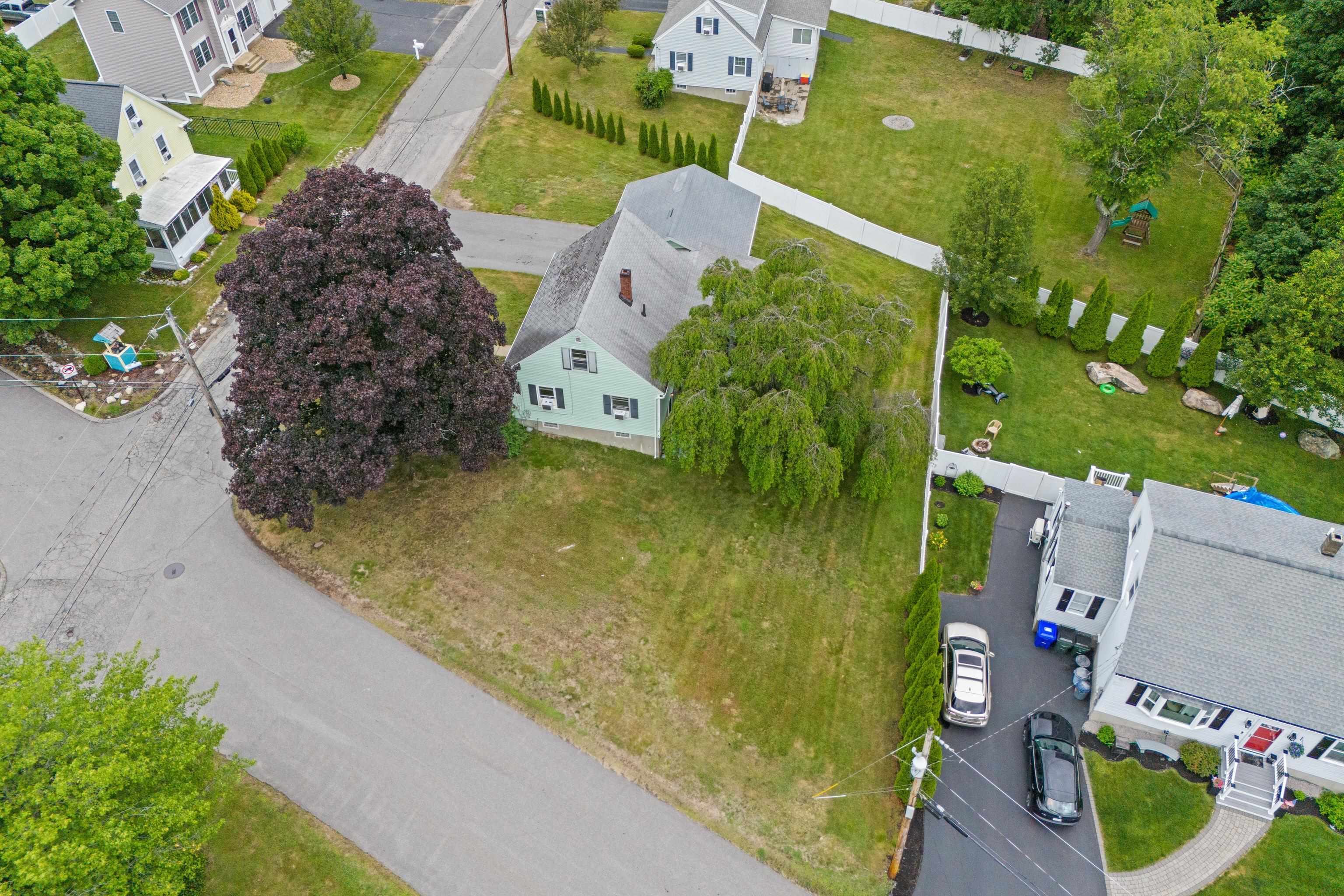 87 Broadway Ave, Manchester, NH 03104