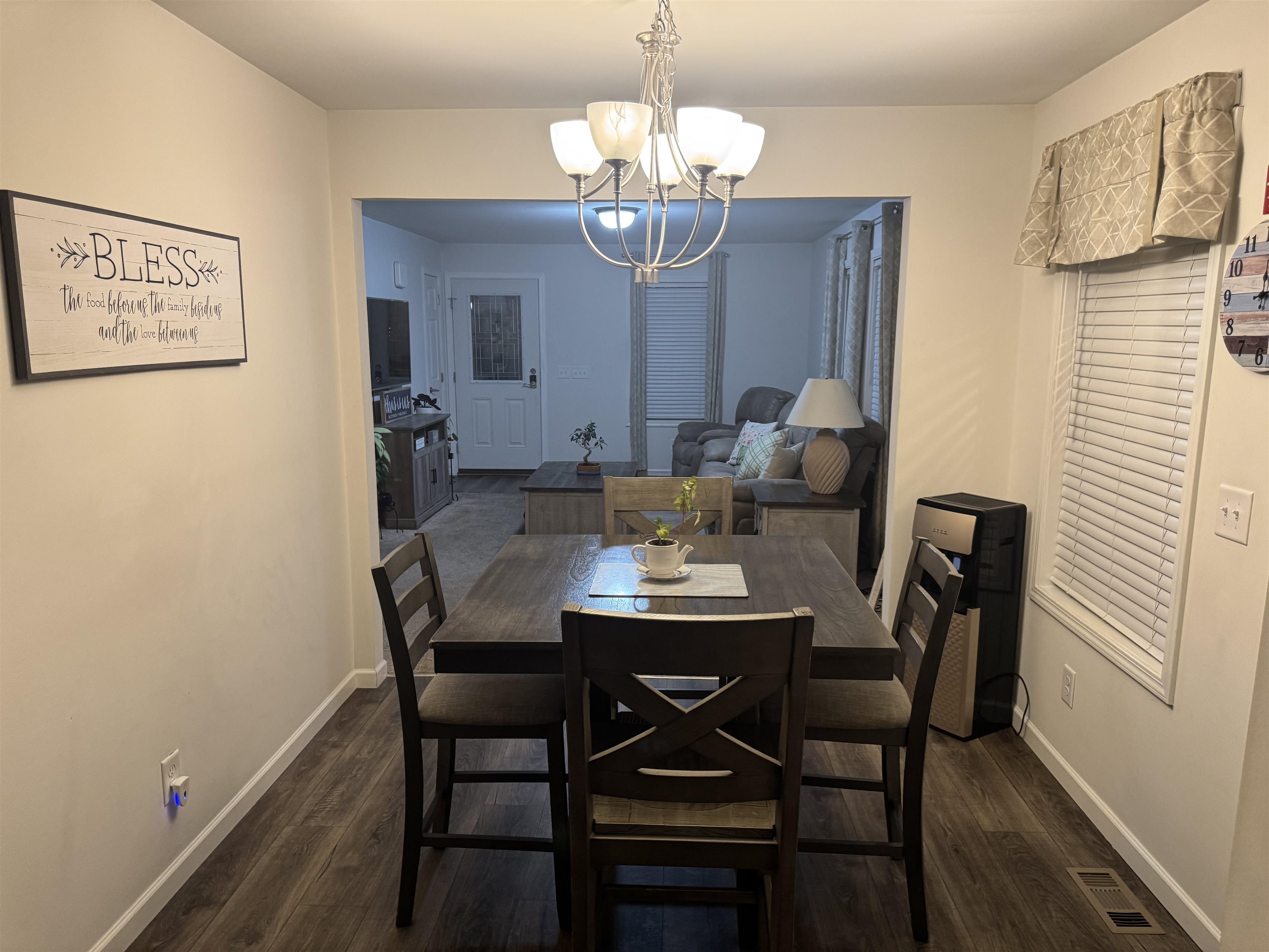 4 Manorcrest Dr, Nashua, NH 03062