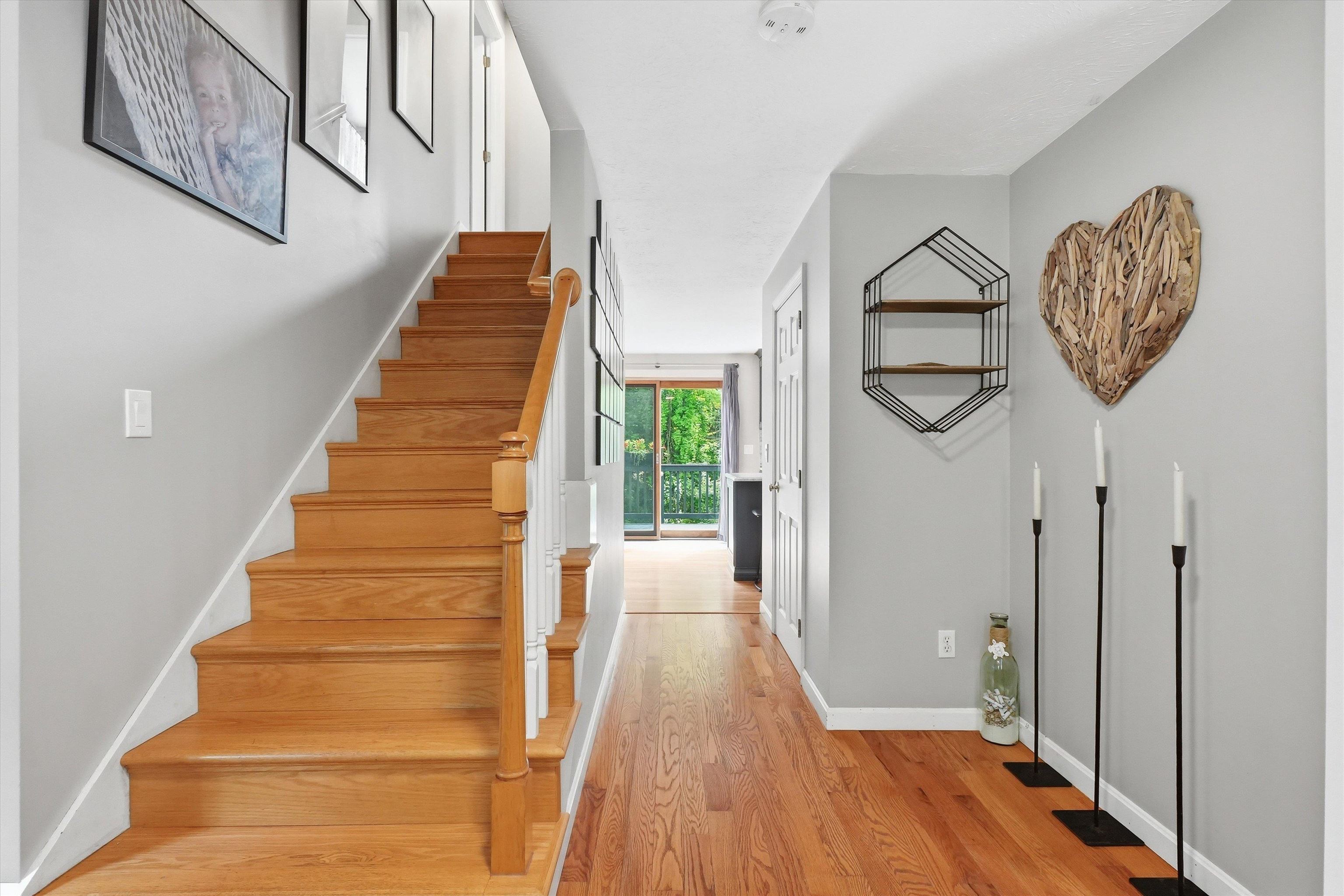 23 Peaslee Crossing Rd, Newton, NH 03858