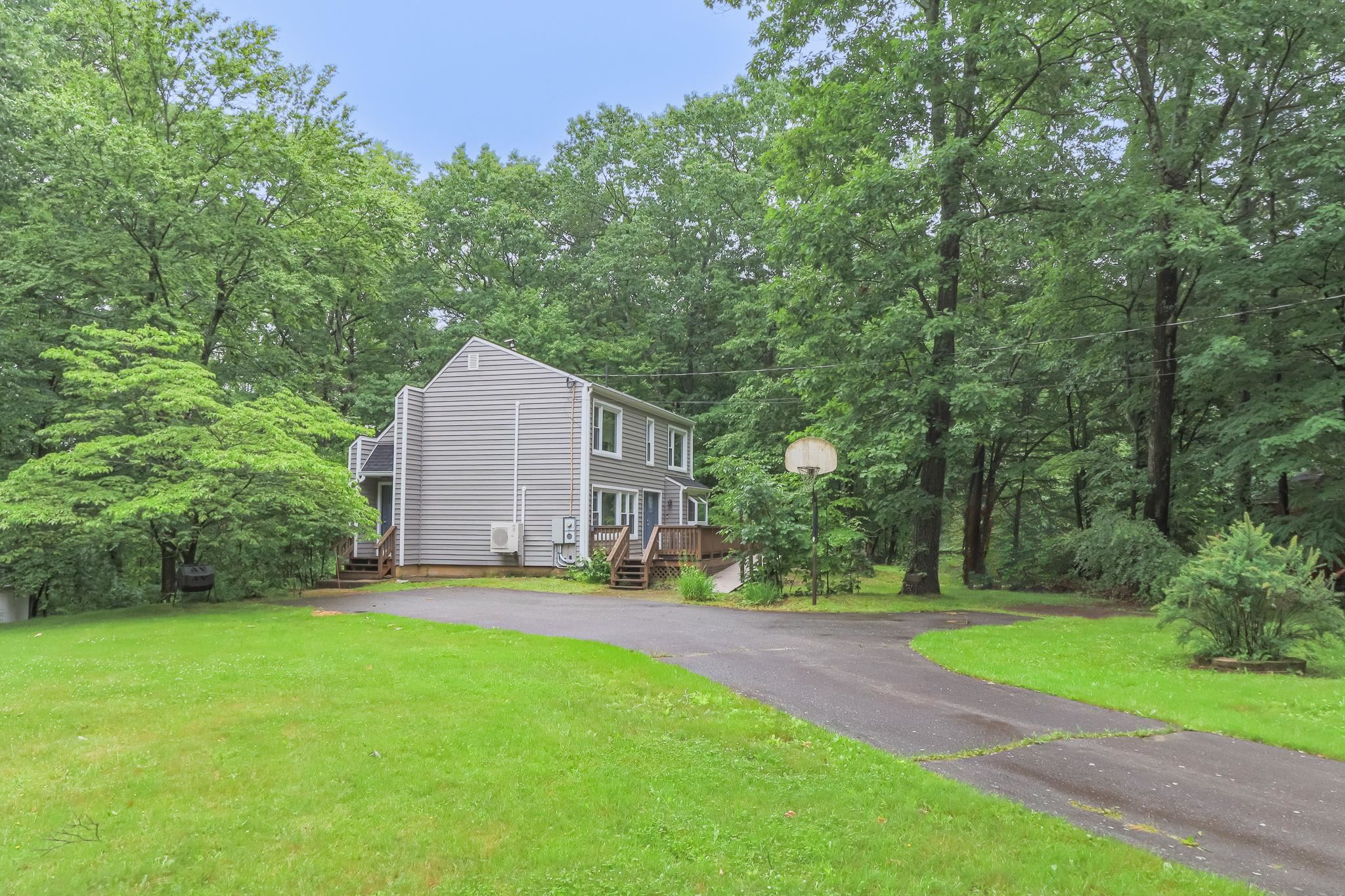 20 Redfield Cir, Derry, NH 03038-4839