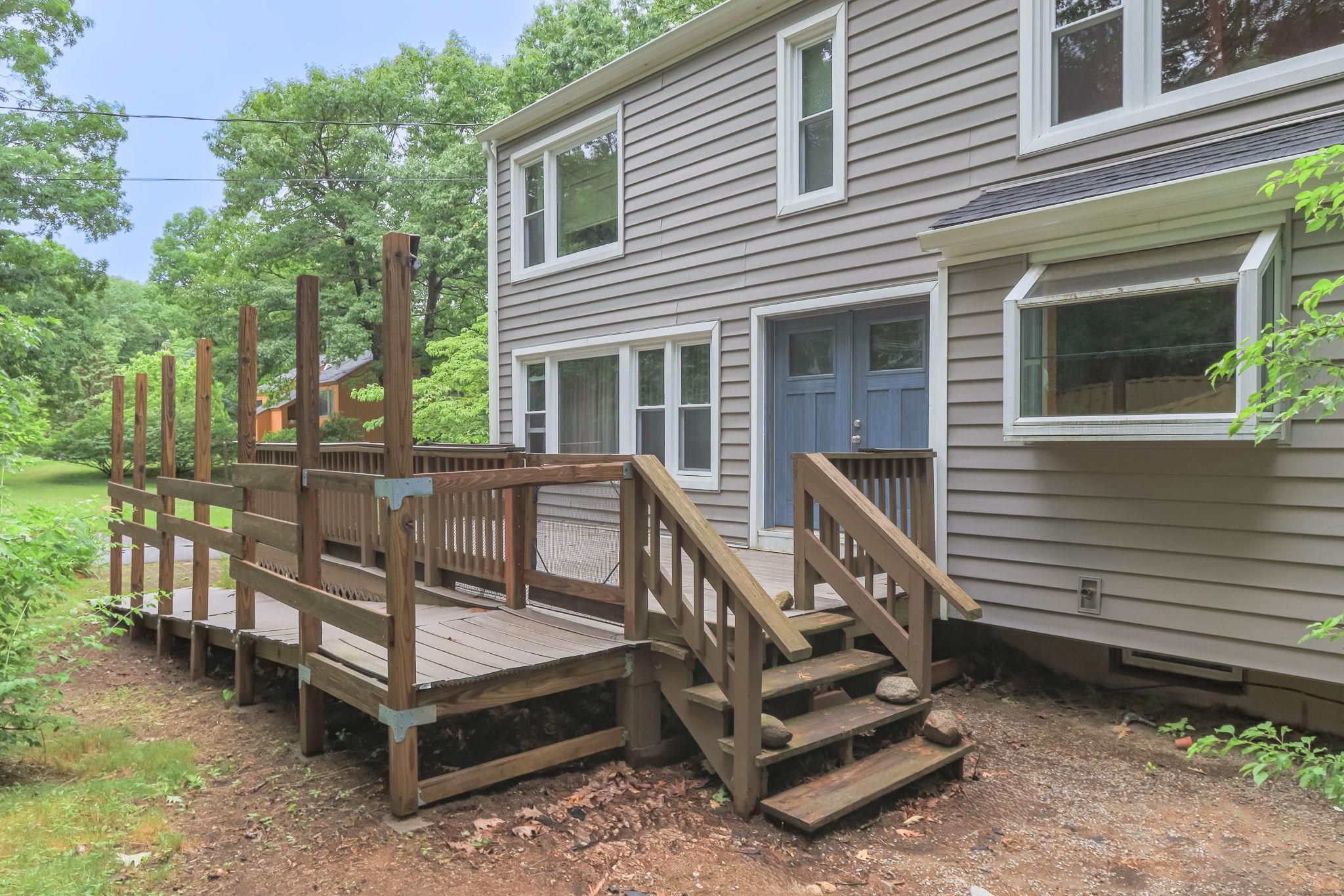 20 Redfield Cir, Derry, NH 03038-4839