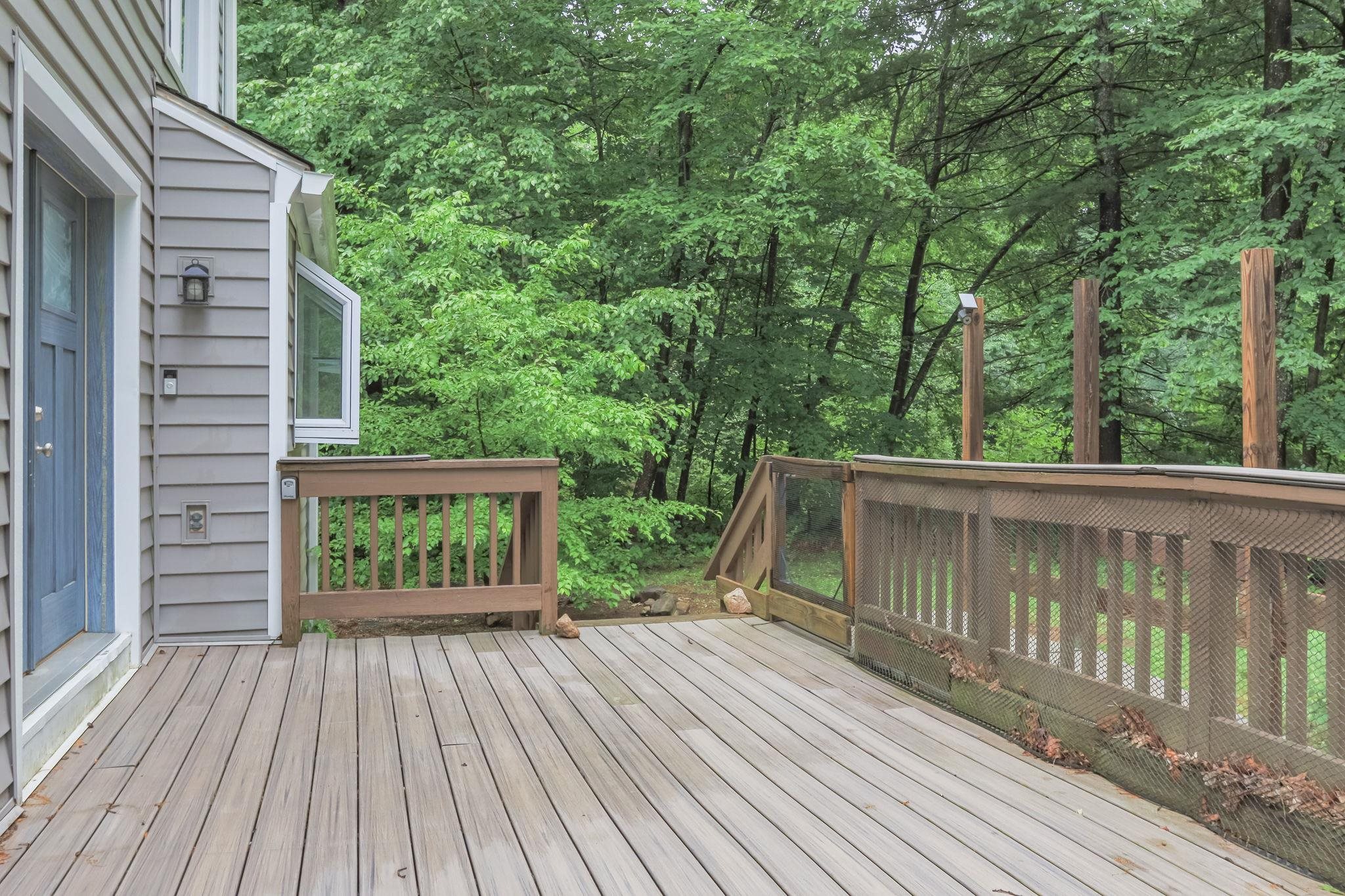 20 Redfield Cir, Derry, NH 03038-4839