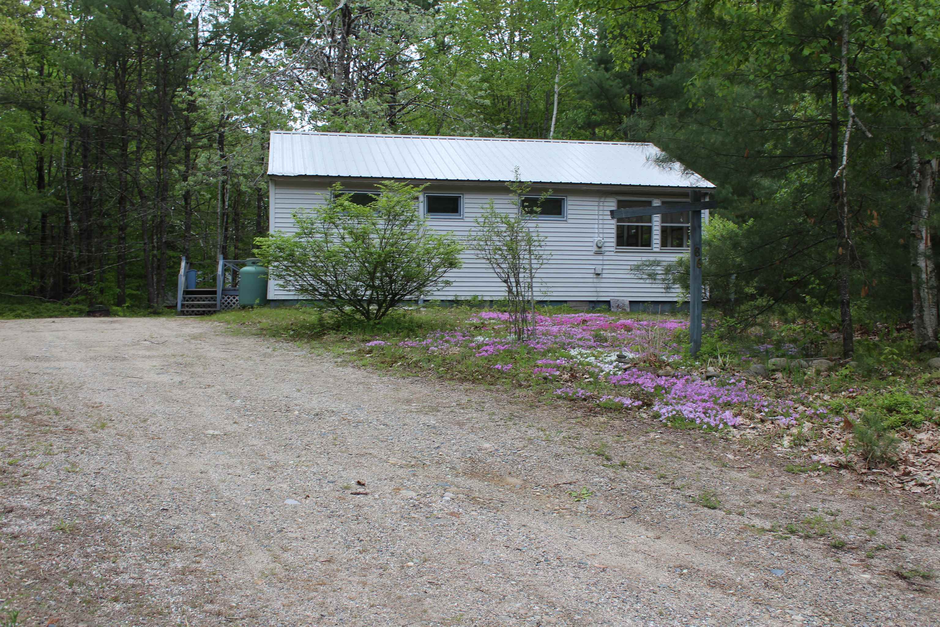 86 Concord Ln, Wakefield, NH 03830