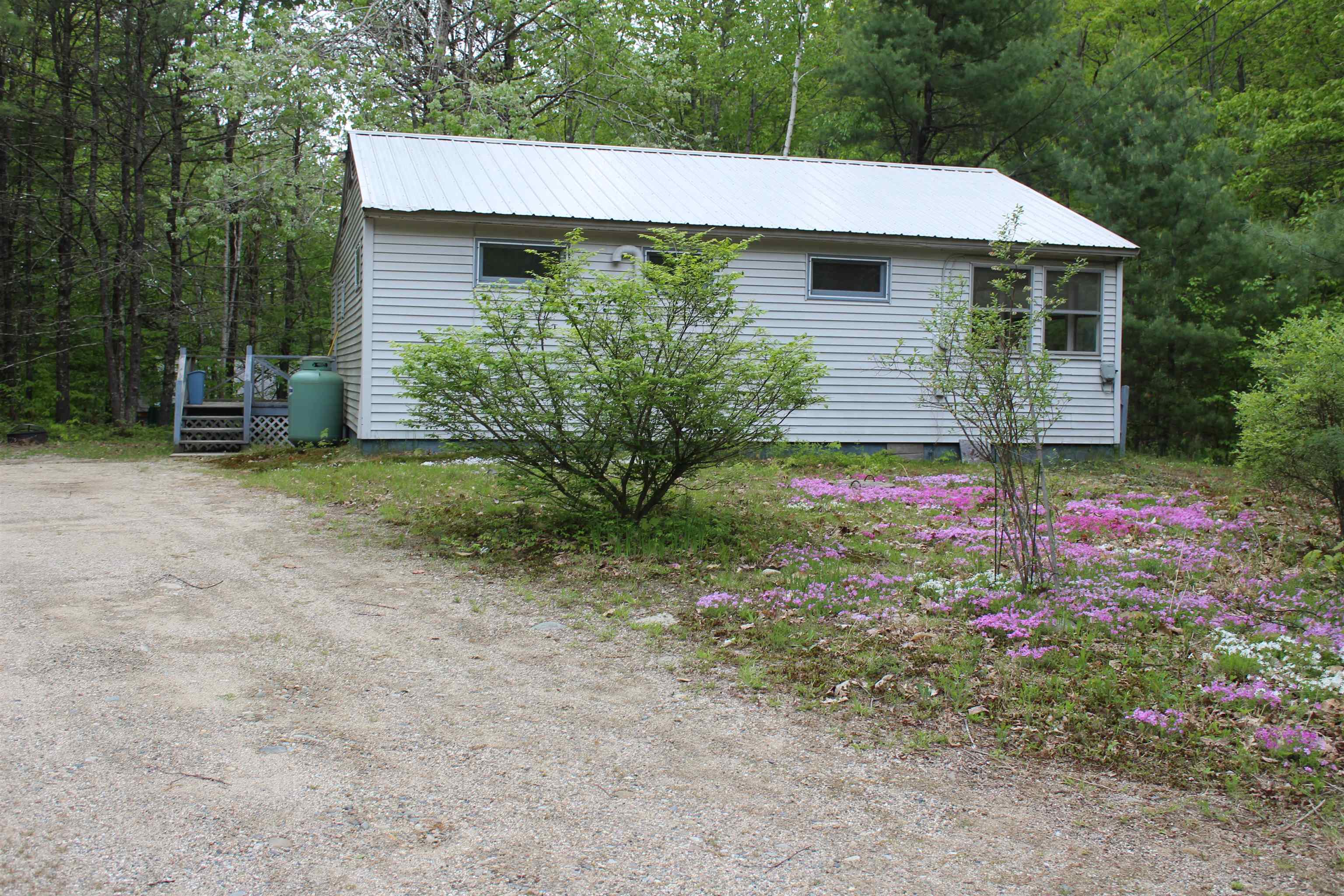 86 Concord Ln, Wakefield, NH 03830