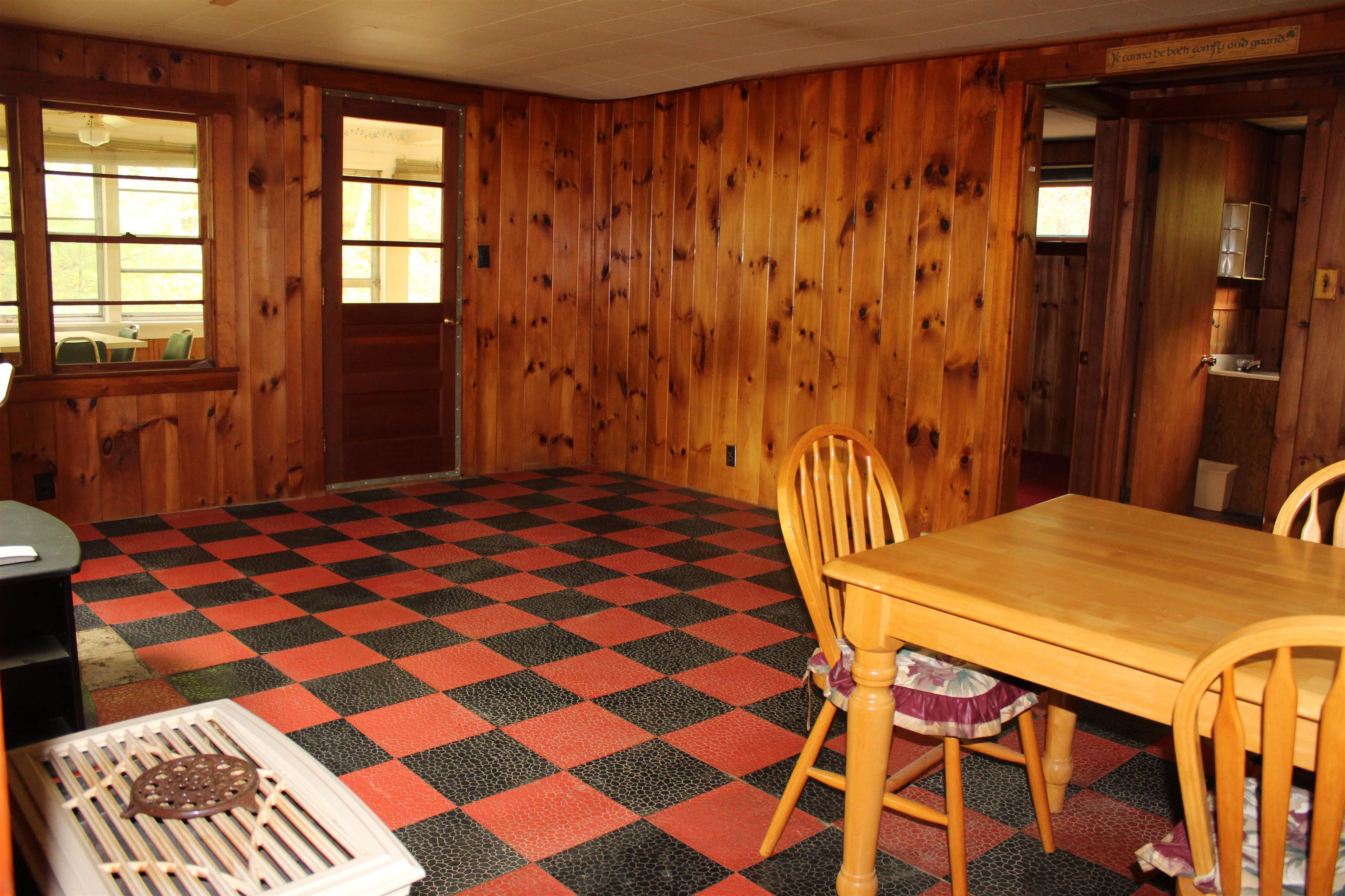 86 Concord Ln, Wakefield, NH 03830