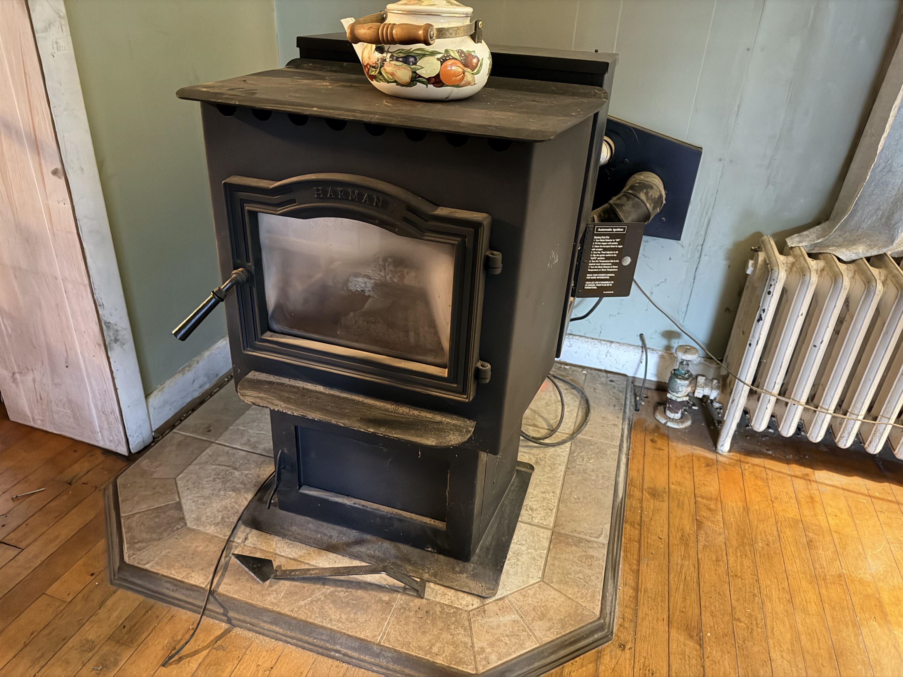 Pellet stove