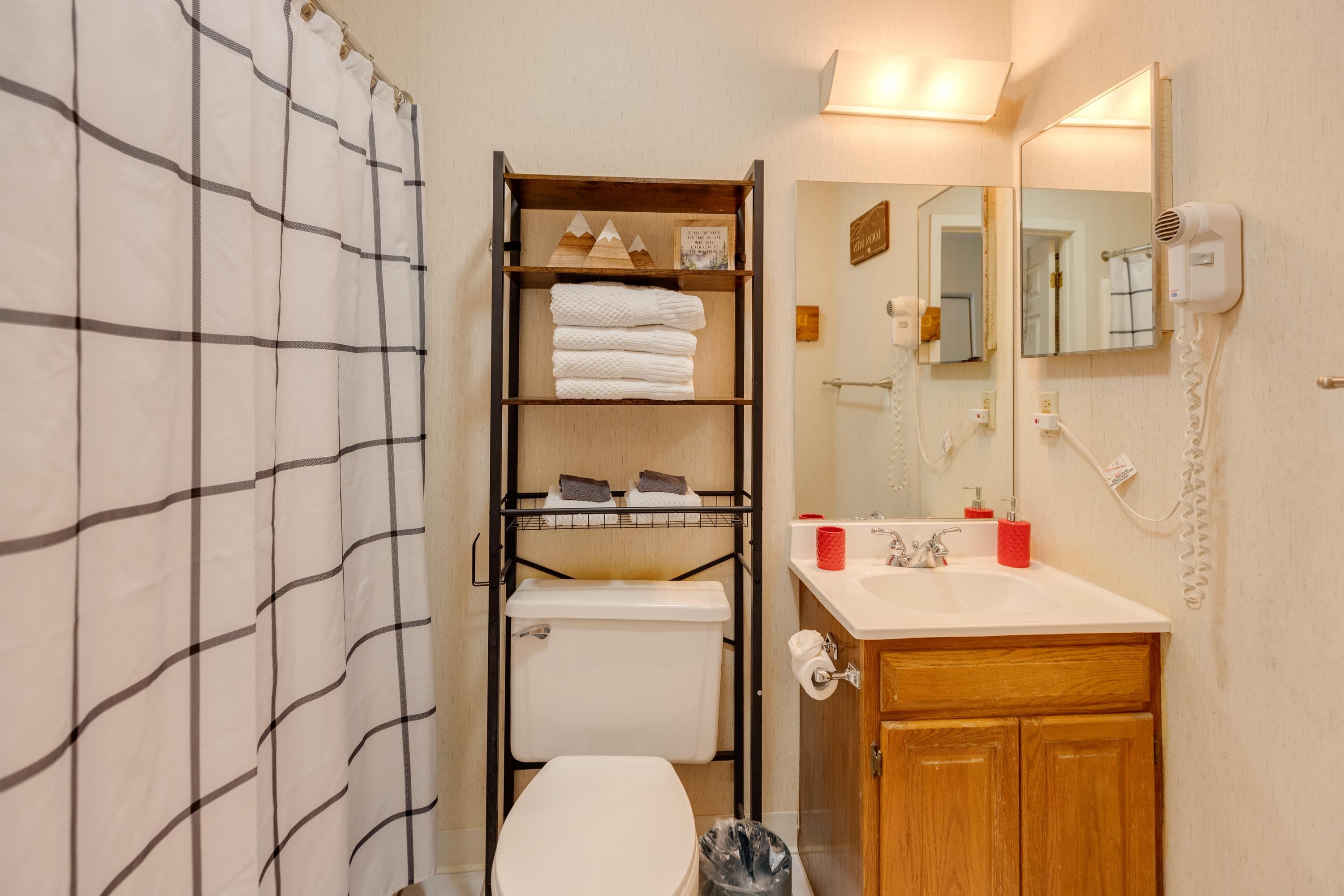36 Lodge Rd #C201, Lincoln, NH 03251
