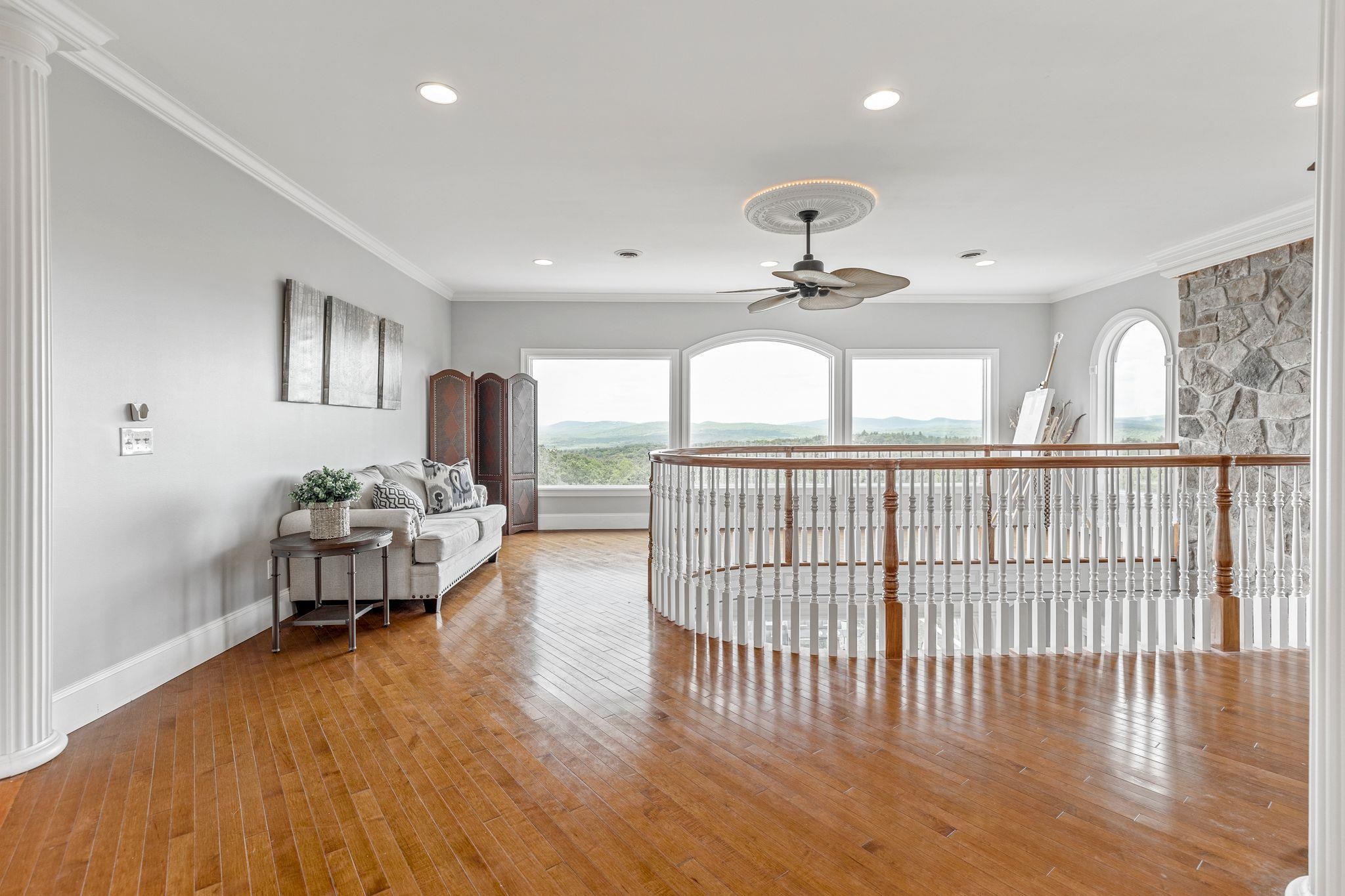 129 North Rd, Hillsborough, NH 03244