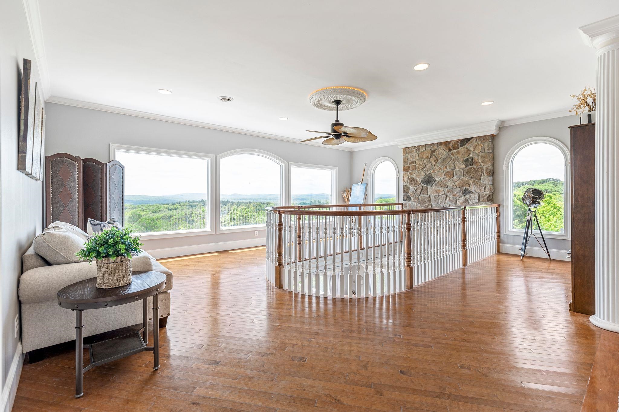 129 North Rd, Hillsborough, NH 03244